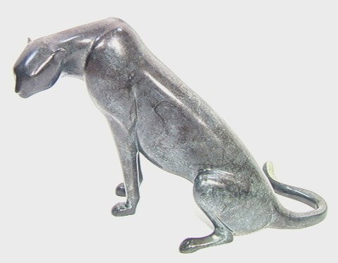 Loet Vanderveen 207/250 Bronze Sculpture of Panth: Loet Vanderveen 207/250 Bronze Sculpture of Panther. Signed and Dated.-- Dimensions: H: 16.25 inches: W: 23 inches: D: 10 inches --- Condition (General): Very Good Condition. Please contact us with sp