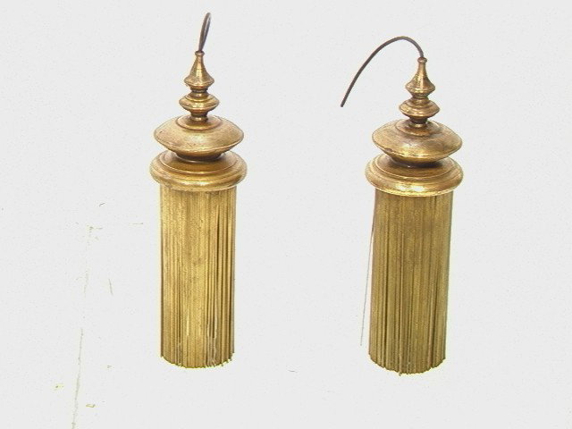 Pr Moorish Arabian style Brass Pendant Hanging La: Pr Moorish Arabian style Brass Pendant Hanging Lamps. Metal Rods on onion style tops. Decorator Style. -- Dimensions: H: 18 inches: W: 6 inches: D: 6 inches --- Condition (General): Couple bends to ro