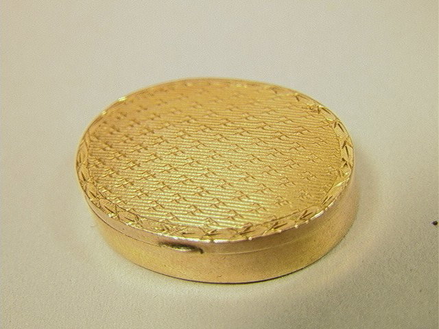 Asprey 9K Gold Pill Box. Hinged Lid. Machine tu: Asprey 9K Gold Pill Box. Hinged Lid. Machine turned top. Interior initialed. 4.9dwt-- Dimensions: H: 0.8 inches: W: 1.1 inches--- Weight: 4.9 DWT --- Condition (General): Very Good Condition. Please c