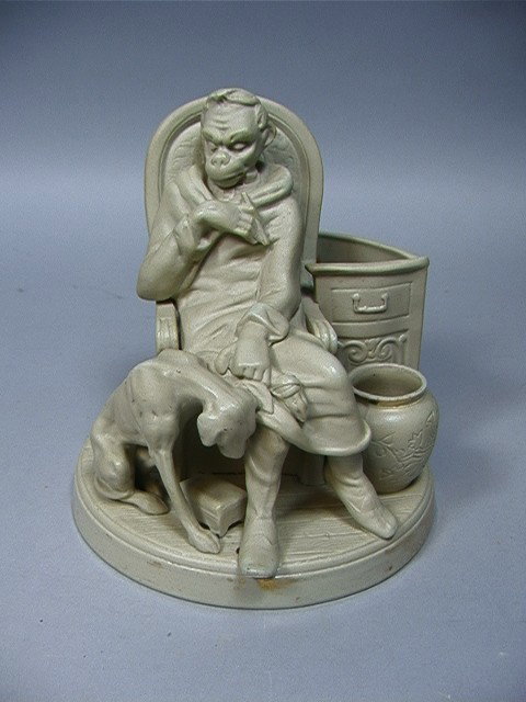 English Faience Monkey Scholar 279 numbered.: English Faience Monkey Scholar 279 numbered.-- Dimensions: H: 6 inches: W: 6 inches --- Condition (General): Good condition. Wear to gold trim. Please contact us with specific questions about conditio