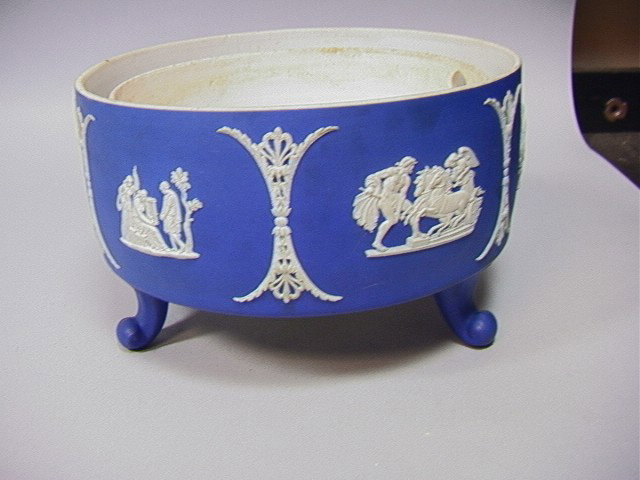 Wedgwood Jasperware Planter with Liner Roman Scen: Wedgwood Jasperware Planter with Liner Roman Scenes-- Dimensions: H: 5 inches: W: 8.5 inches --- Condition (General): Good condition. Please contact us with specific questions about condition, not vis