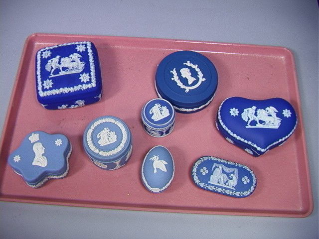 8 pc Wedgwood Jasperware Lidded Boxes, Match safe: 8 pc Wedgwood Jasperware Lidded Boxes, Match safe, Heart box, Ring boxes, Egg.-- Dimensions: --- Condition (General): Good condition. one has interior stains. Please contact us with specific questions