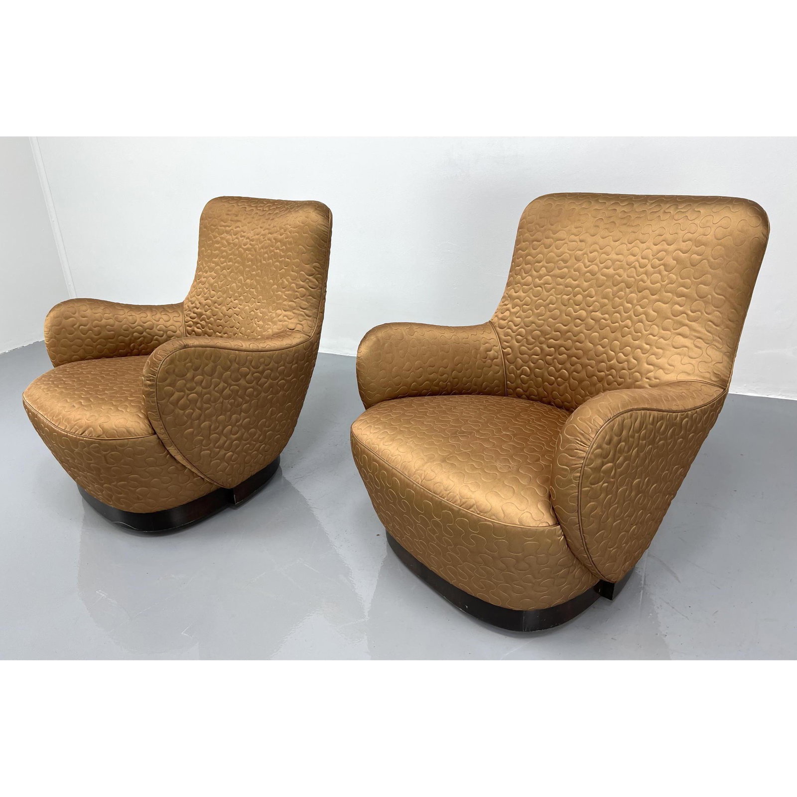 Pr Modernist Swivel Lounge Chairs. Stylish form with qu (1 of 10)