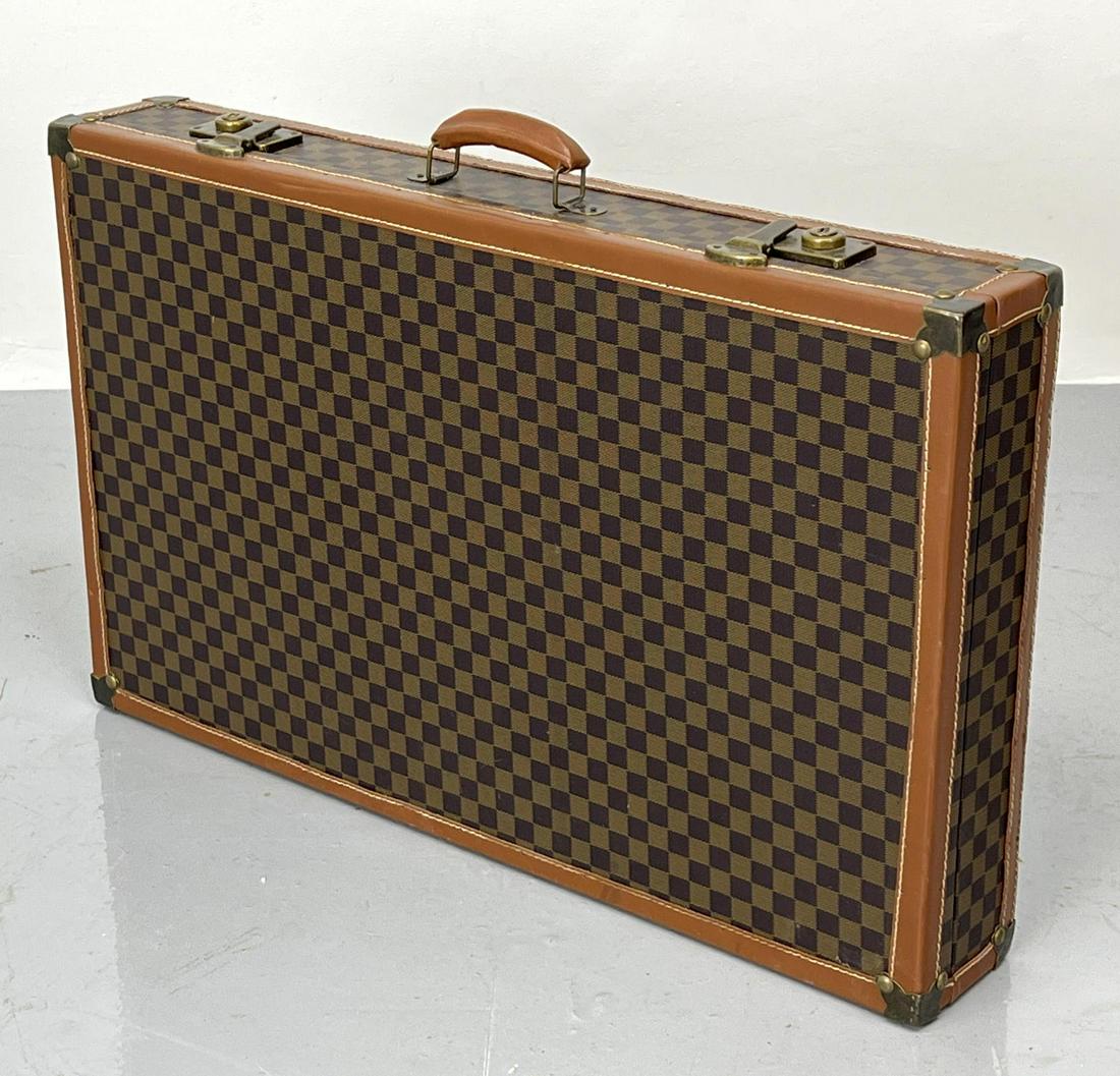 SI Marked Portfolio Case. Brass hardware. Vinyl trim. O (1 of 8)