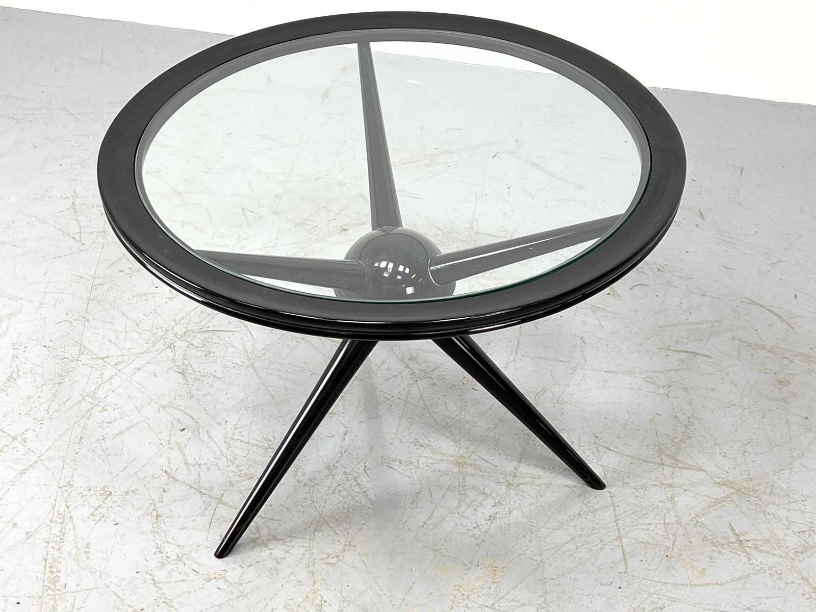 Gio Ponti Style Occasional Side Table with Inset Glass. (1 of 11)