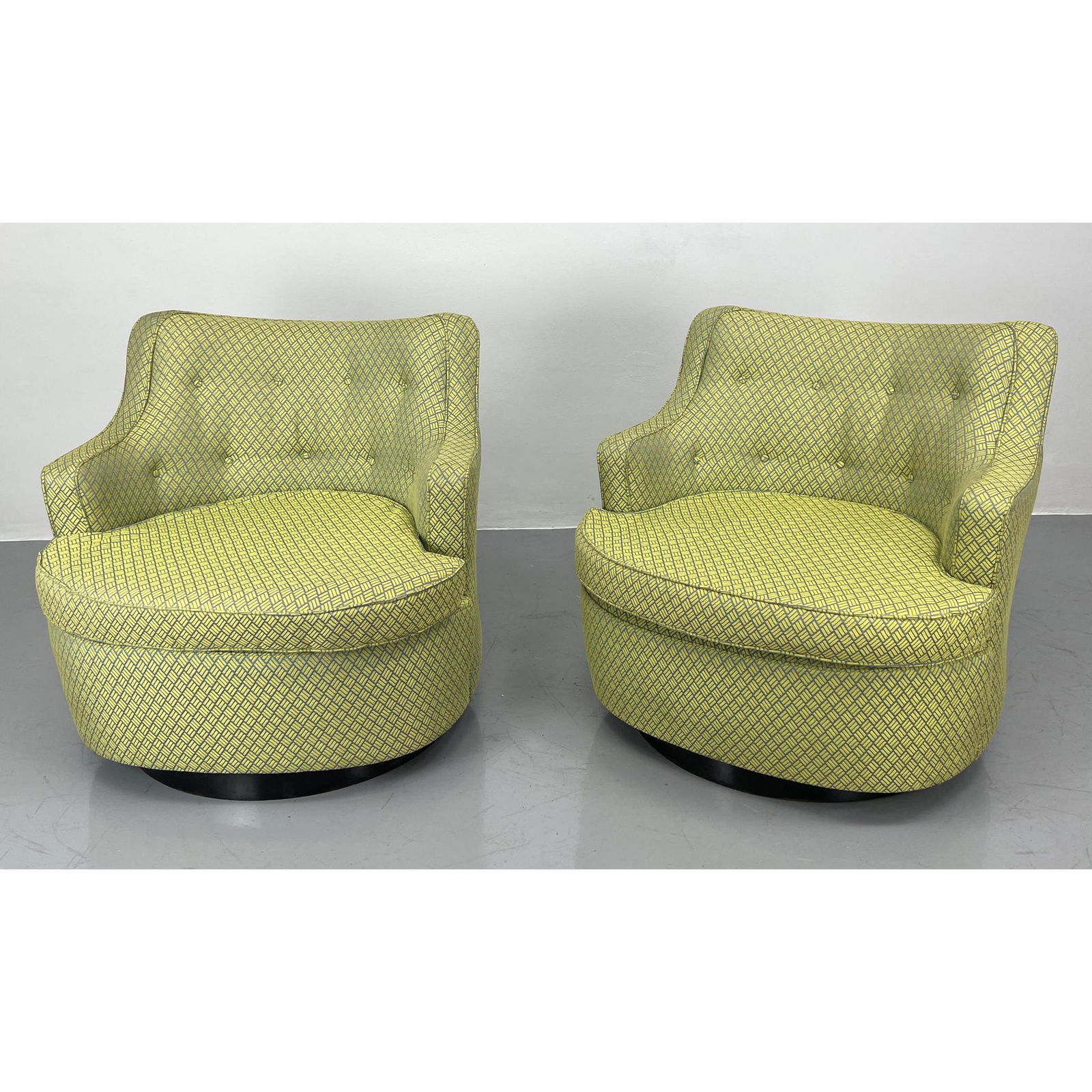 Pair of Wormley For Dunbar Swivel Base Lounge Chairs. (1 of 7)