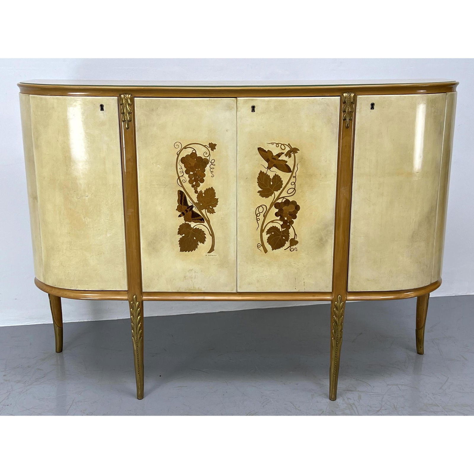 Giovanni Gariboldi Parchment Bar Cabinet. French style (1 of 14)