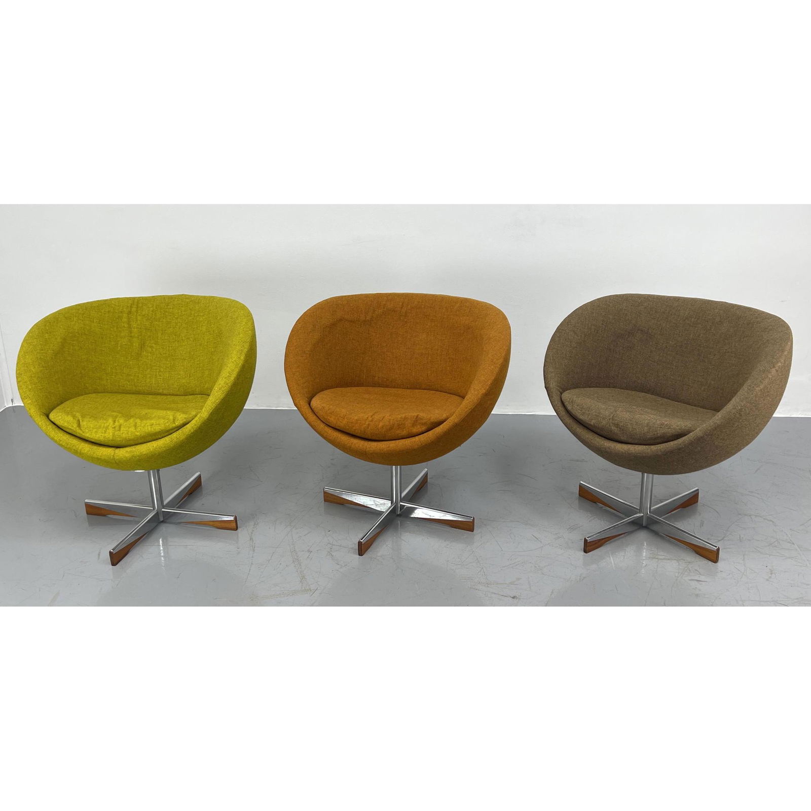 Set 3 Planet Chairs Sven Ivar Dysthe for Westnofa of No (1 of 12)