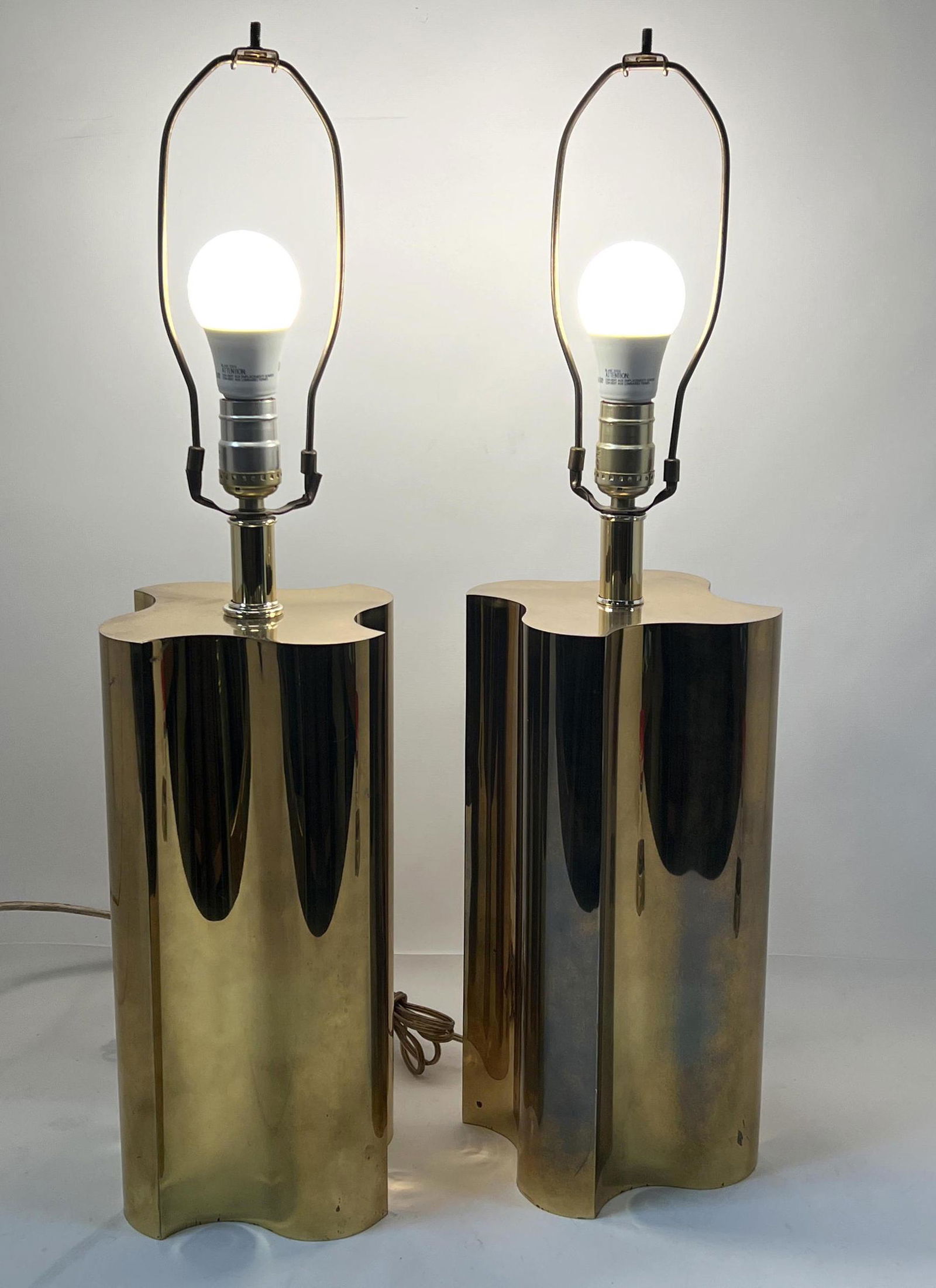 Pair decorator Brass Table Lamps. (1 of 10)