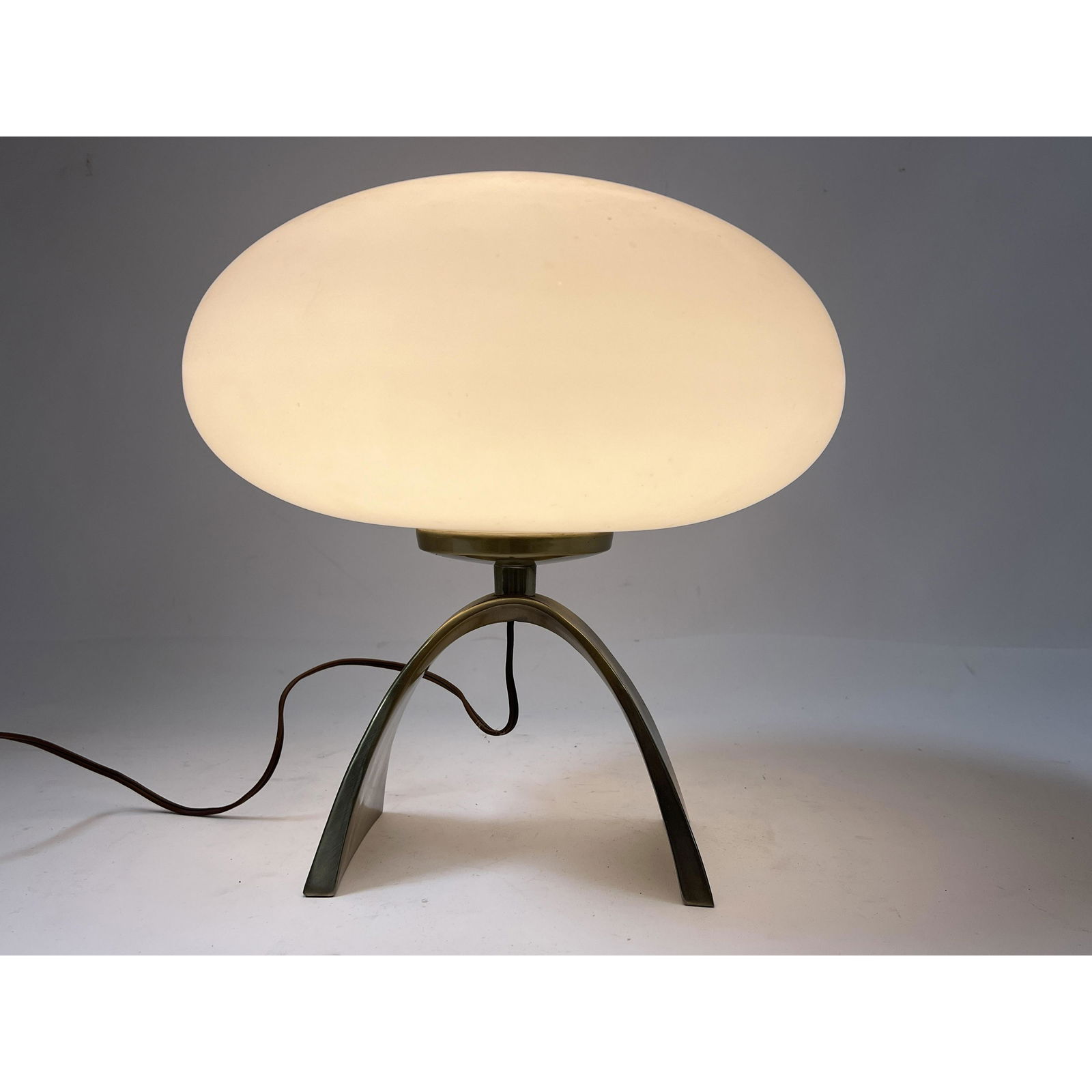 LAUREL Mushroom Lamp with Arched Base. William Curry de (1 of 6)