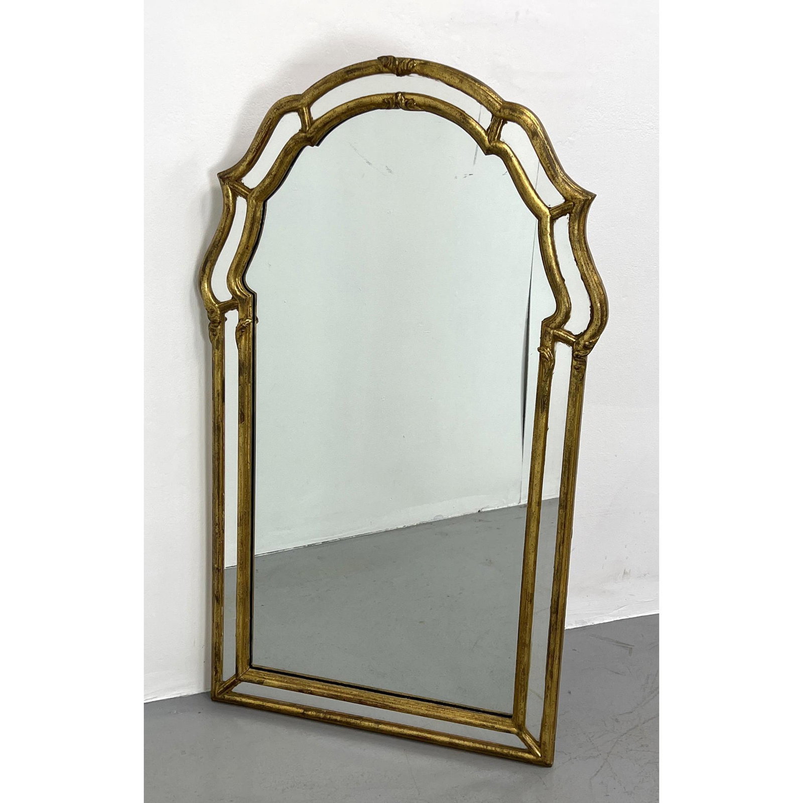 LaBarge Gilt Wood Frame Wall Mirror. Arched Top. (1 of 9)