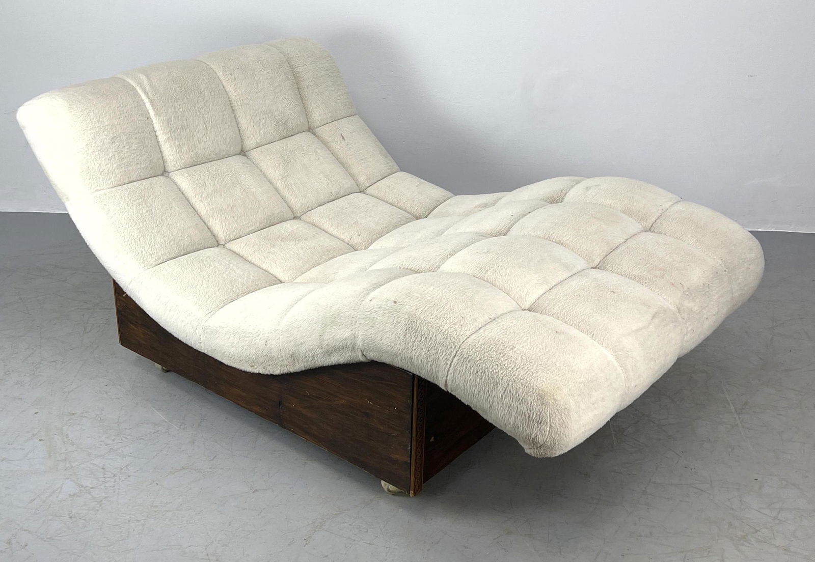 Adrian Pearsall Style wave lounge Chair. (1 of 12)