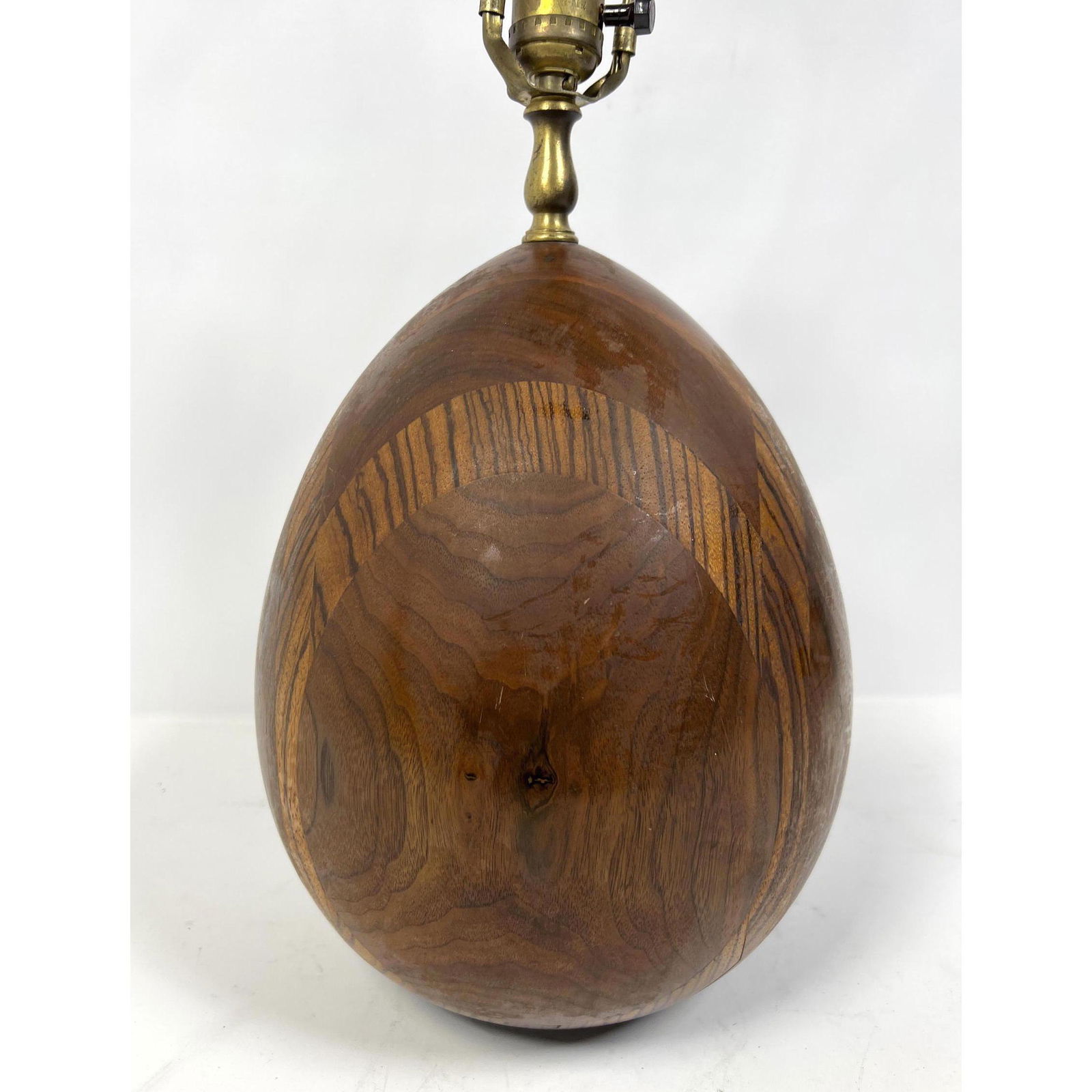 Wood MCM Egg Shaped Table Lamp . (1 of 7)
