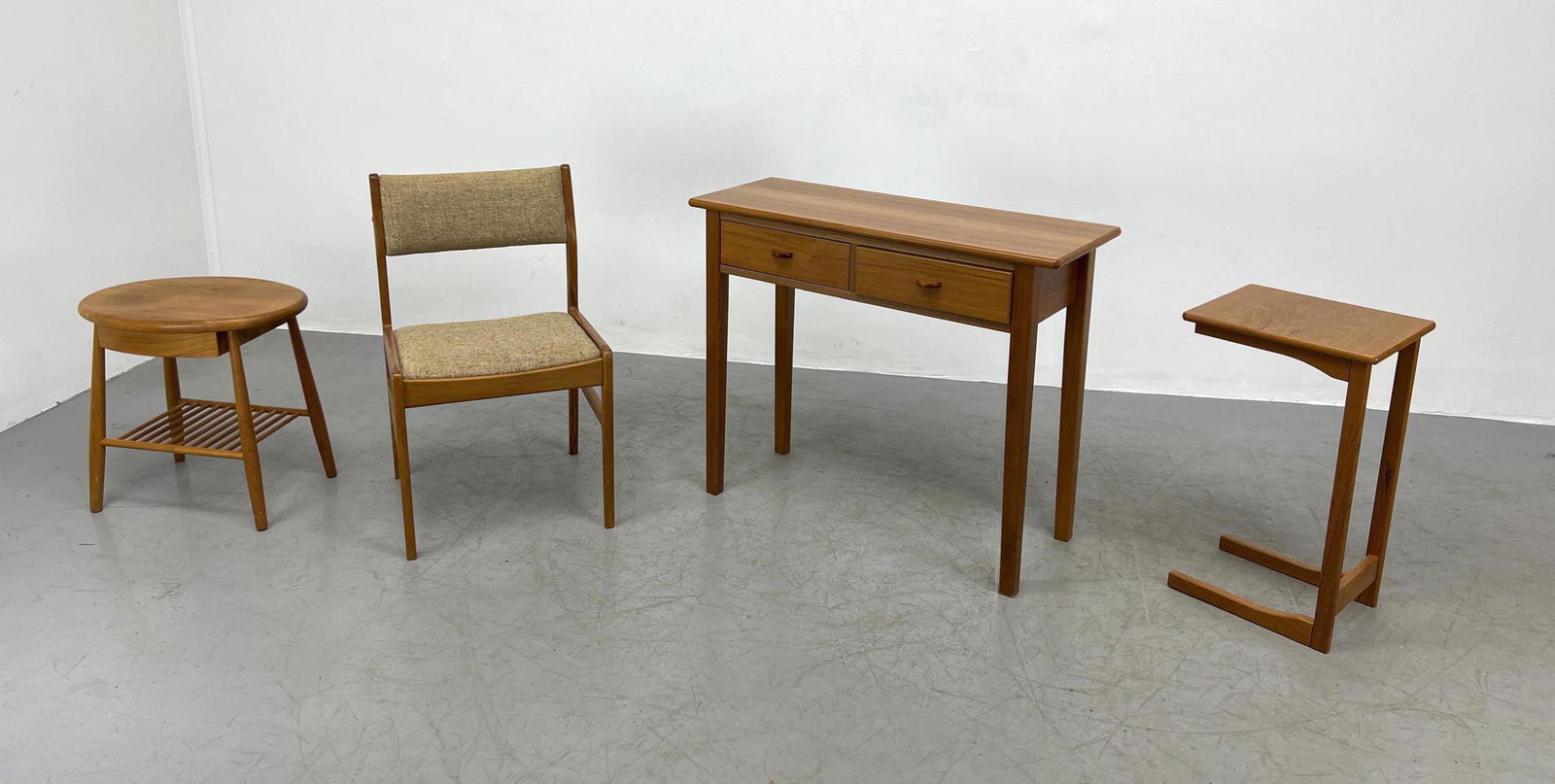 4pcs Teak Furniture. Oval side table. Small console, ch (1 of 17)