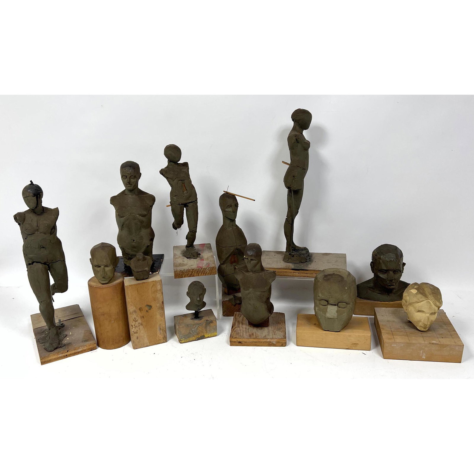 12pcs Wax or Clay Model Artist Figures Sculptures. (1 of 11)