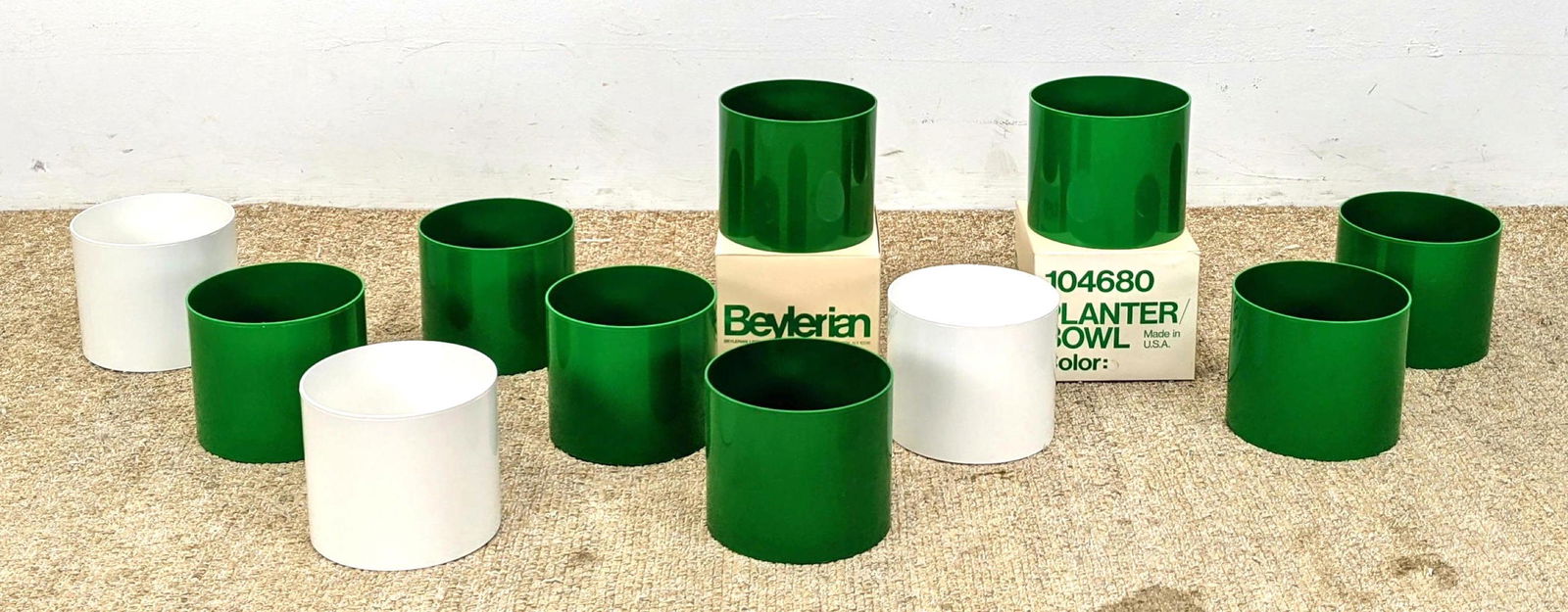 11pcs Beylerian Plastic Planter low bowls. (1 of 8)