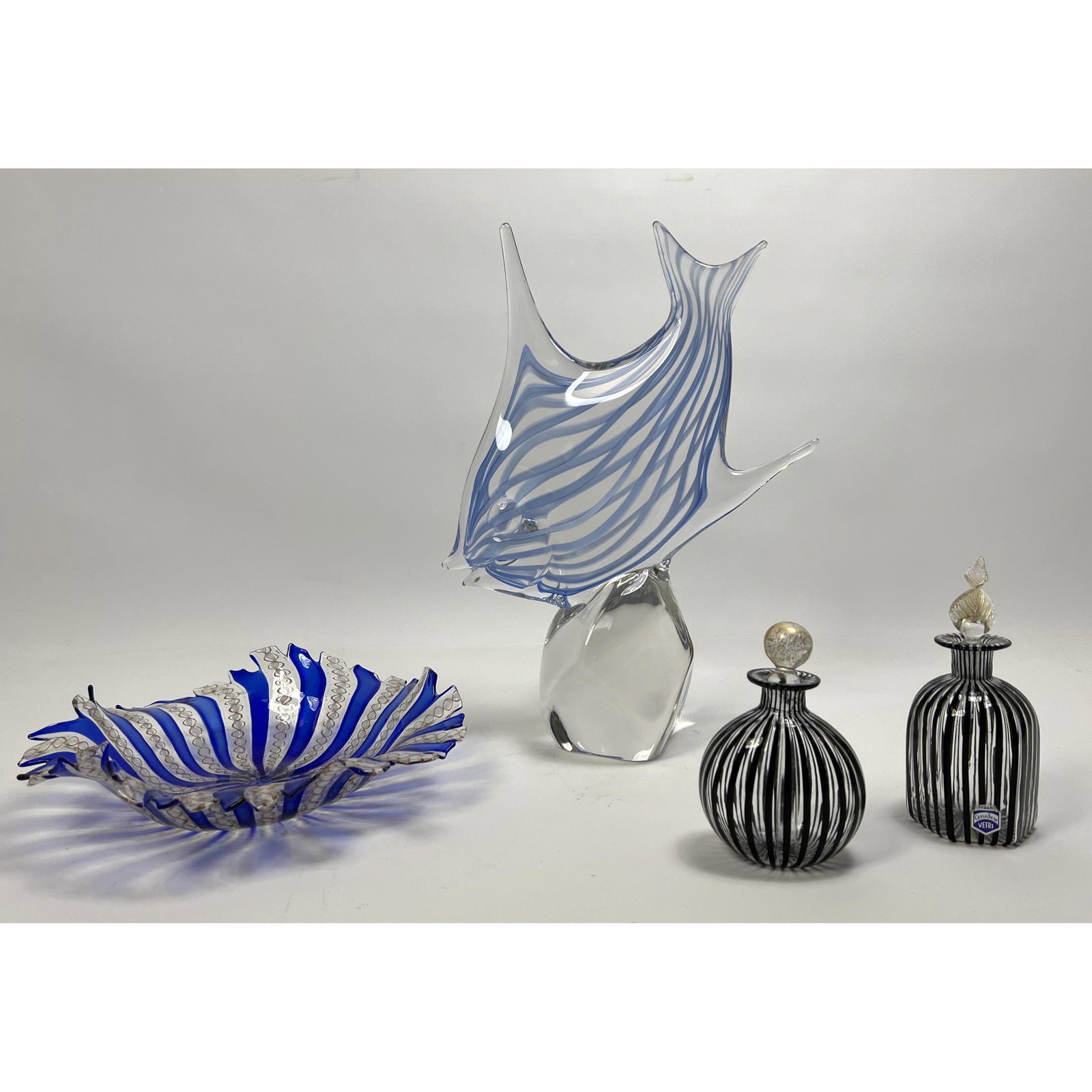 4pcs Italian Art Glass. Fish sculpture, dish, 2 stopper (1 of 14)