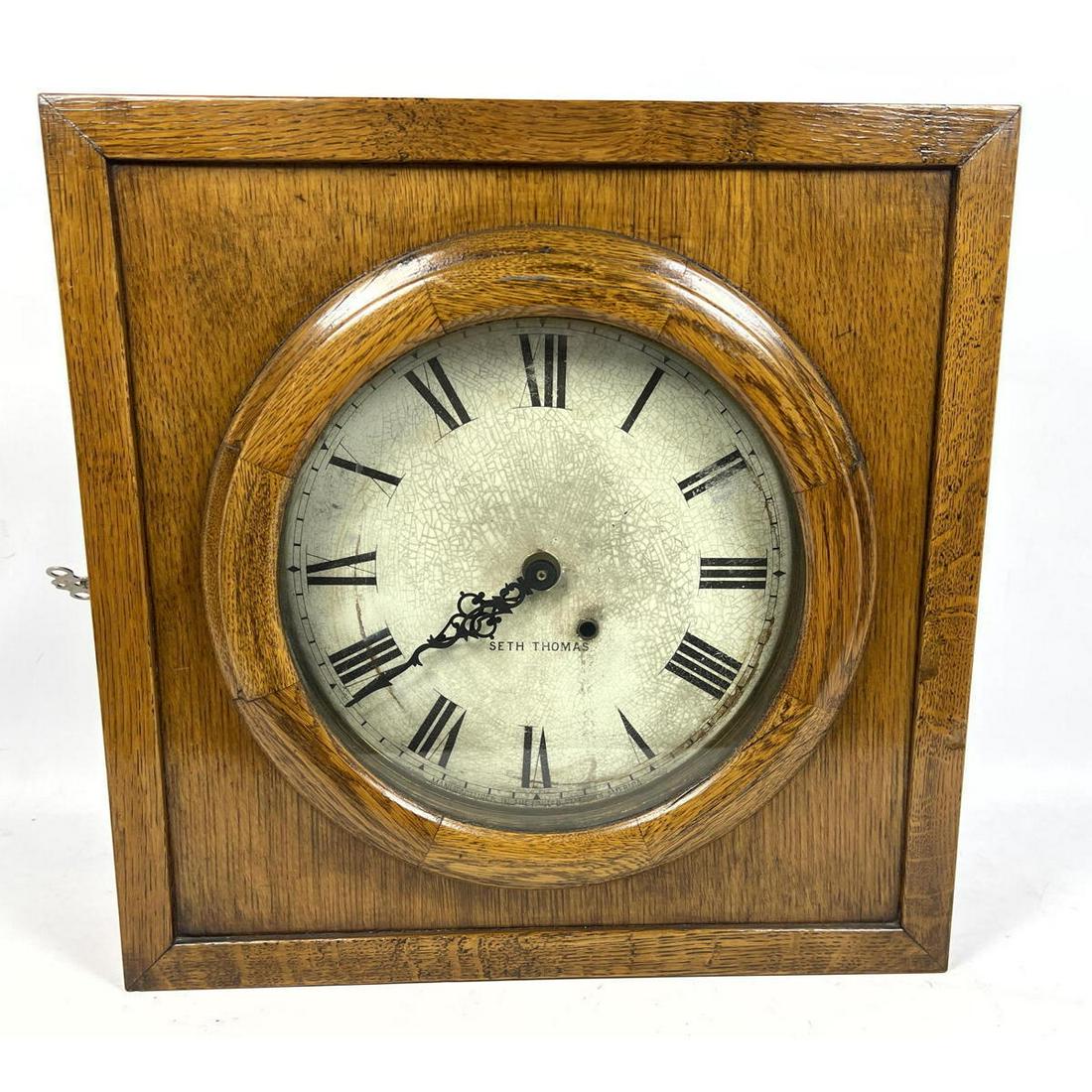 Oak Seth Thomas clock. Battery works. (0126) on Mar 08, 2022 Uniques