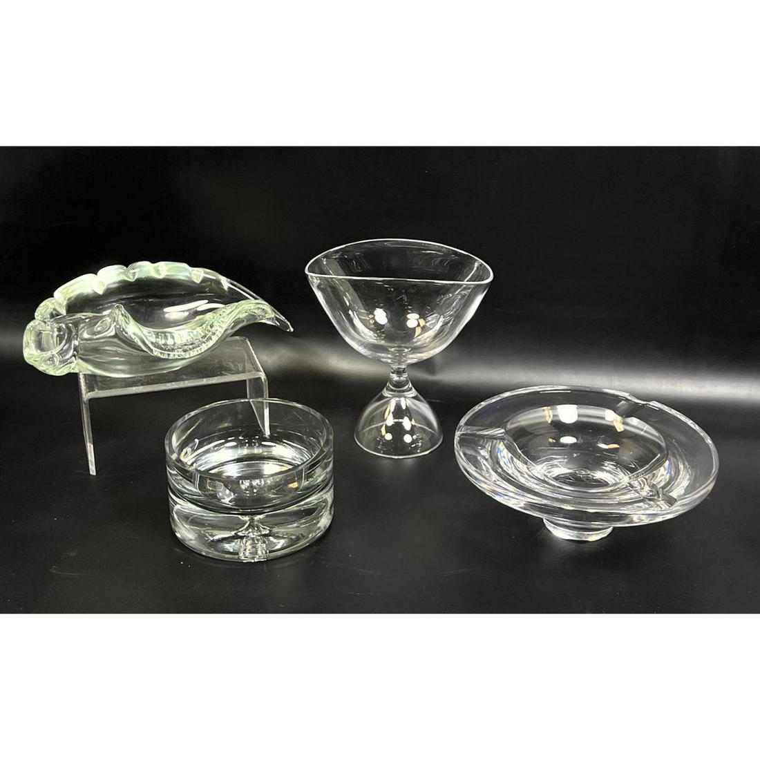 4pc Modern Crystal Lot. Includes LINDSTRAND for KOSTA.: 4pc Modern Crystal Lot. Includes LINDSTRAND for KOSTA. ZANETTI Shell Form Bowl. KOSTA. KROSNO Poland. Dimensions: H: 8 inches: W: 8 inches: D: 5 inches ---