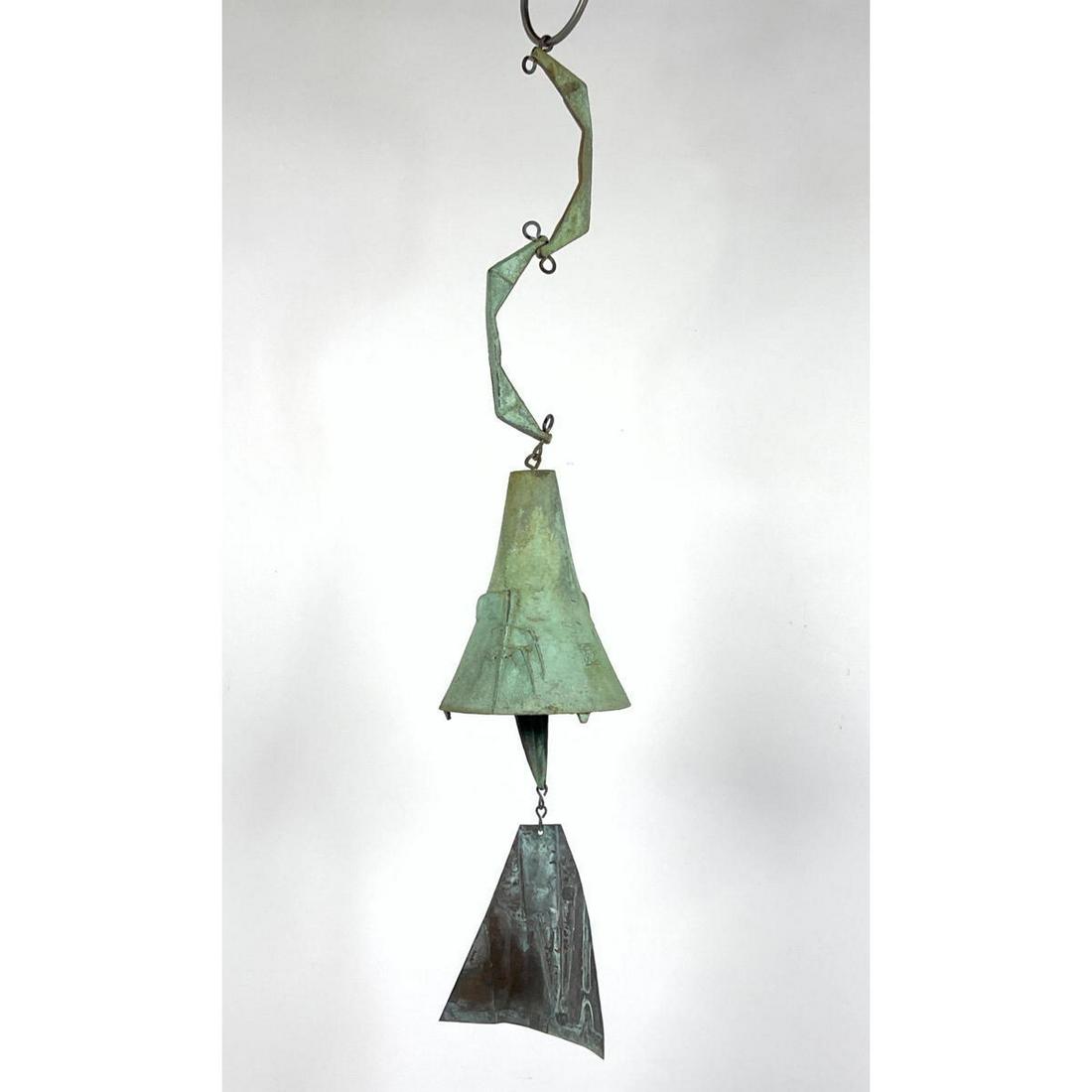 PAOLO SOLERI for ARCOSANTI Bronze Wind Bell Chime. Verd (1 of 8)