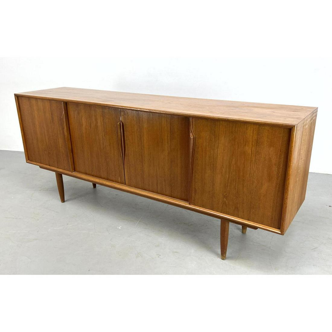 ACO MOBLER Danish Modern Teak Credenza Sideboard. Marke (1 of 15)