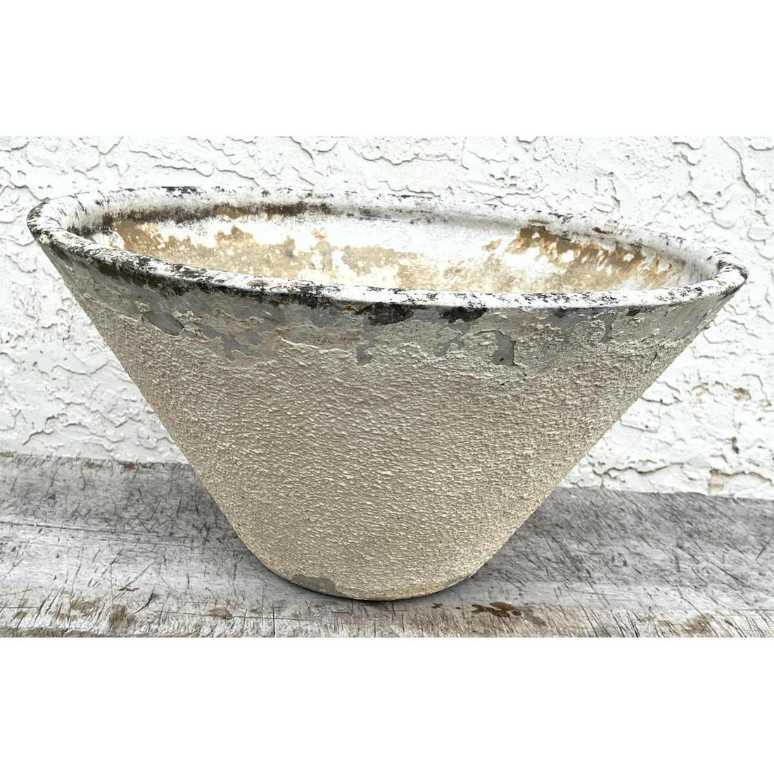 Lg Willy Guhl Cone planter. Flared top. (1 of 9)