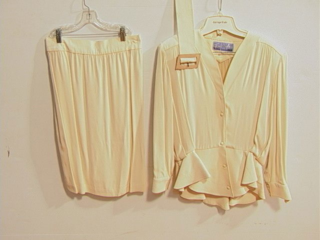 THIERRY MUGLER 3 pc Skirt Suit. Cream Color Jacke: THIERRY MUGLER 3 pc Skirt Suit. Cream Color Jacket with peplum Waist. Matching Skirt and Belt. Size 42.-- Dimensions: --- Condition (General): Very Good Condition. Please contact us with specific ques