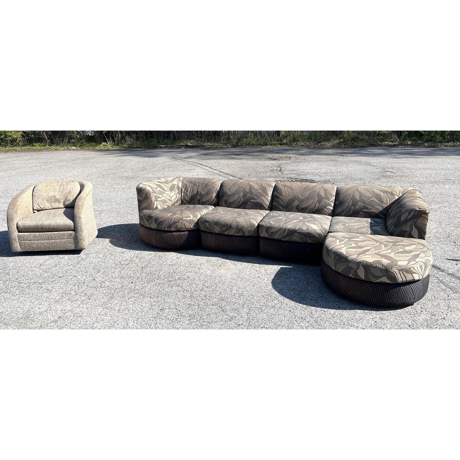 WEIMAN Five piece sectional sofa set with extra chair (1 of 12)