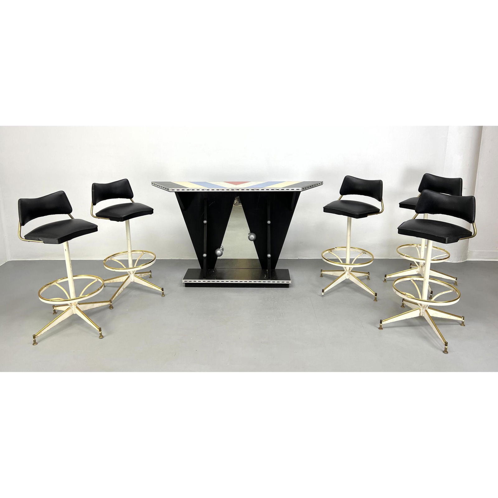 80s Modern Atomic Bar And Stools. Console style bar. Bar stools 36 x 17 seat Height 28 (1 of 14)