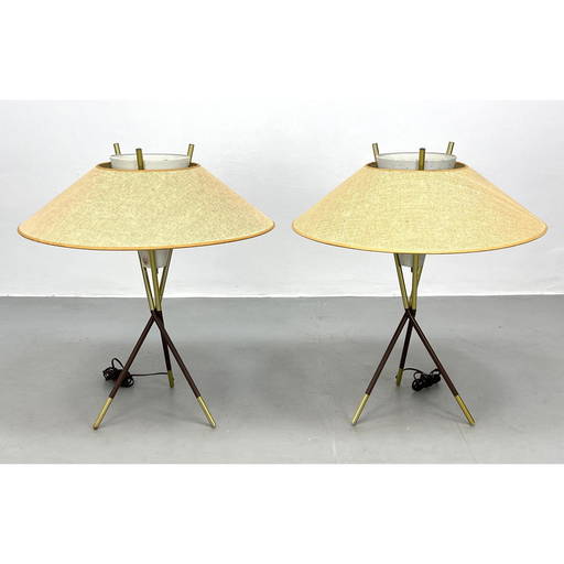 Pair of Gerald Thurston Lightolier Tripod Table Lamps (0873) on Jun 15