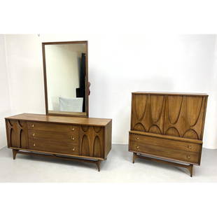 3pcs BROYHILL BRASILIA Bedroom Furniture. Tall Chest, Low dresser, Mirror.: 3pcs BROYHILL BRASILIA Bedroom Furniture. Tall Chest, Low dresser, Mirror. Dimensions: H: 49.5 inches: W: 44 inches: D: 19 inches ---