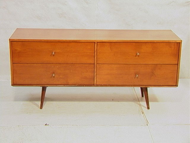 PAUL McCOBB Maple 4 Drawer PLANNER GROUP Dresser: PAUL McCOBB Maple 4 Drawer PLANNER GROUP Dresser Chest. Maple. Branded Mark.-- Dimensions: H: 26.5 inches: D: 18.5 inches: L: 60 inches --- Condition (General): Scratches, scuffs to Leg. One side sun