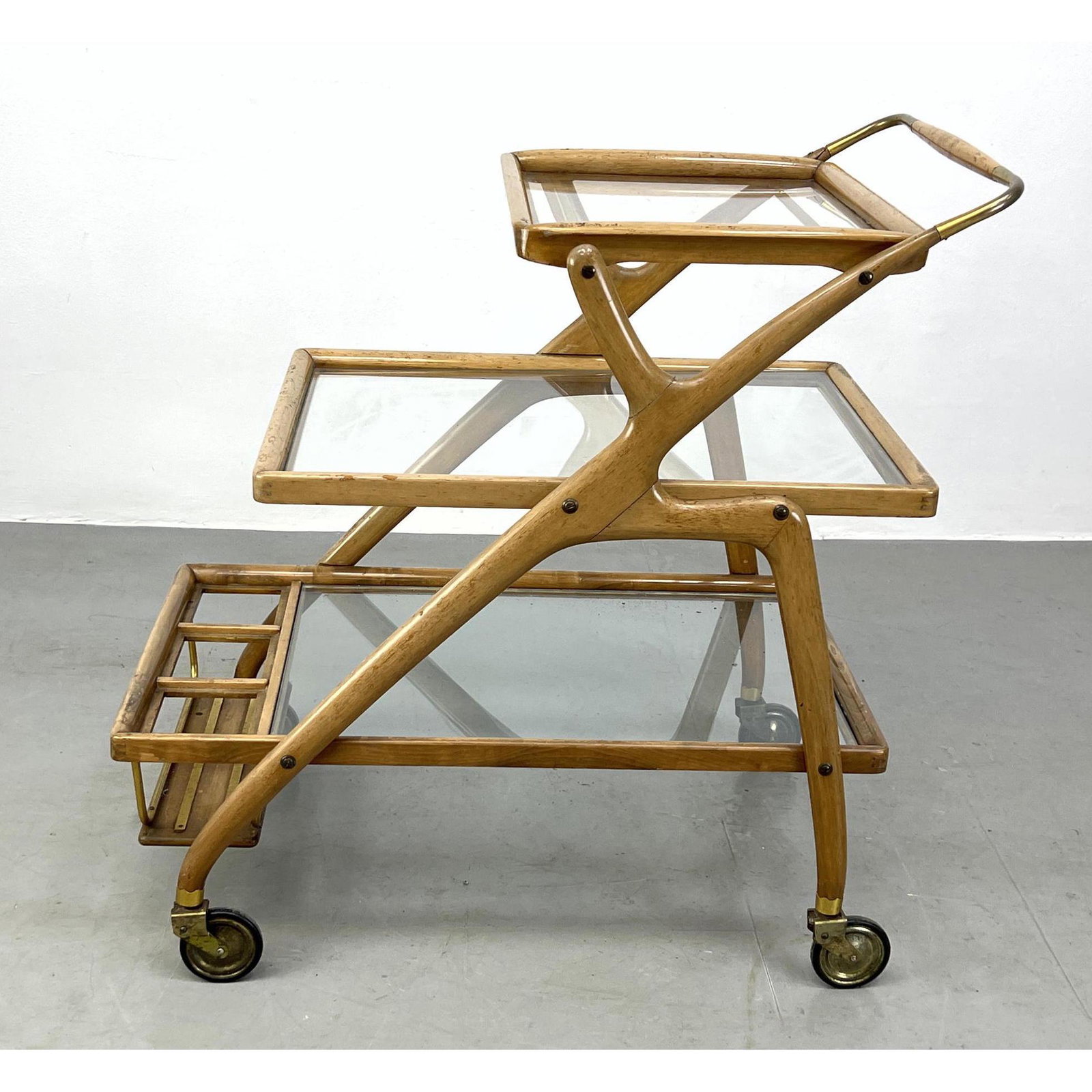 Ico and Luisa Parisi Bar Cart Server. Top level lifts off (1 of 12)