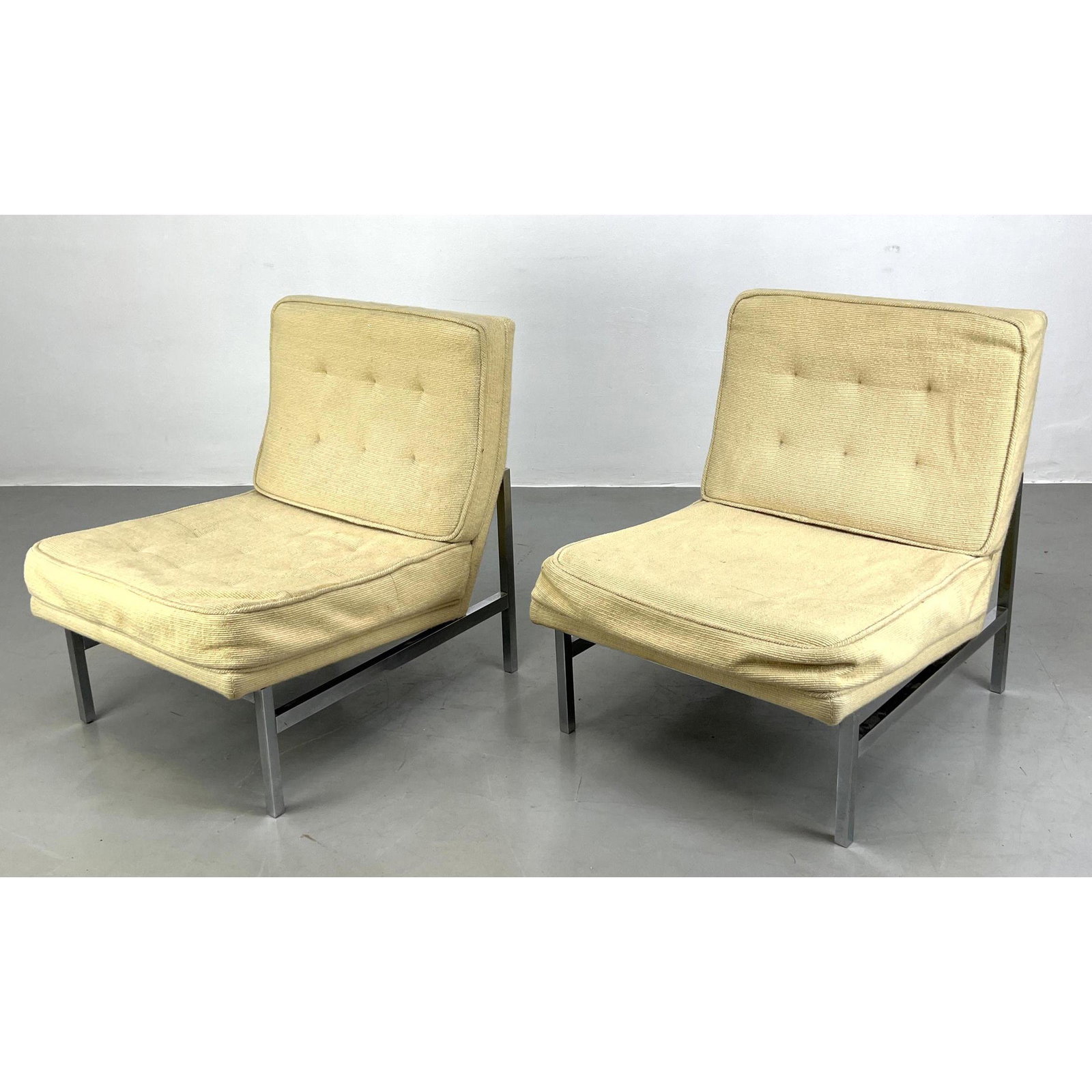 Pr Knoll style Chrome Frame Lounge Chairs. Tufted Cream Wool Upholstery.: Pr Knoll style Chrome Frame Lounge Chairs. Tufted Cream Wool Upholstery. Dimensions: H: 30 inches: W: 24 inches: D: 34 inches ---