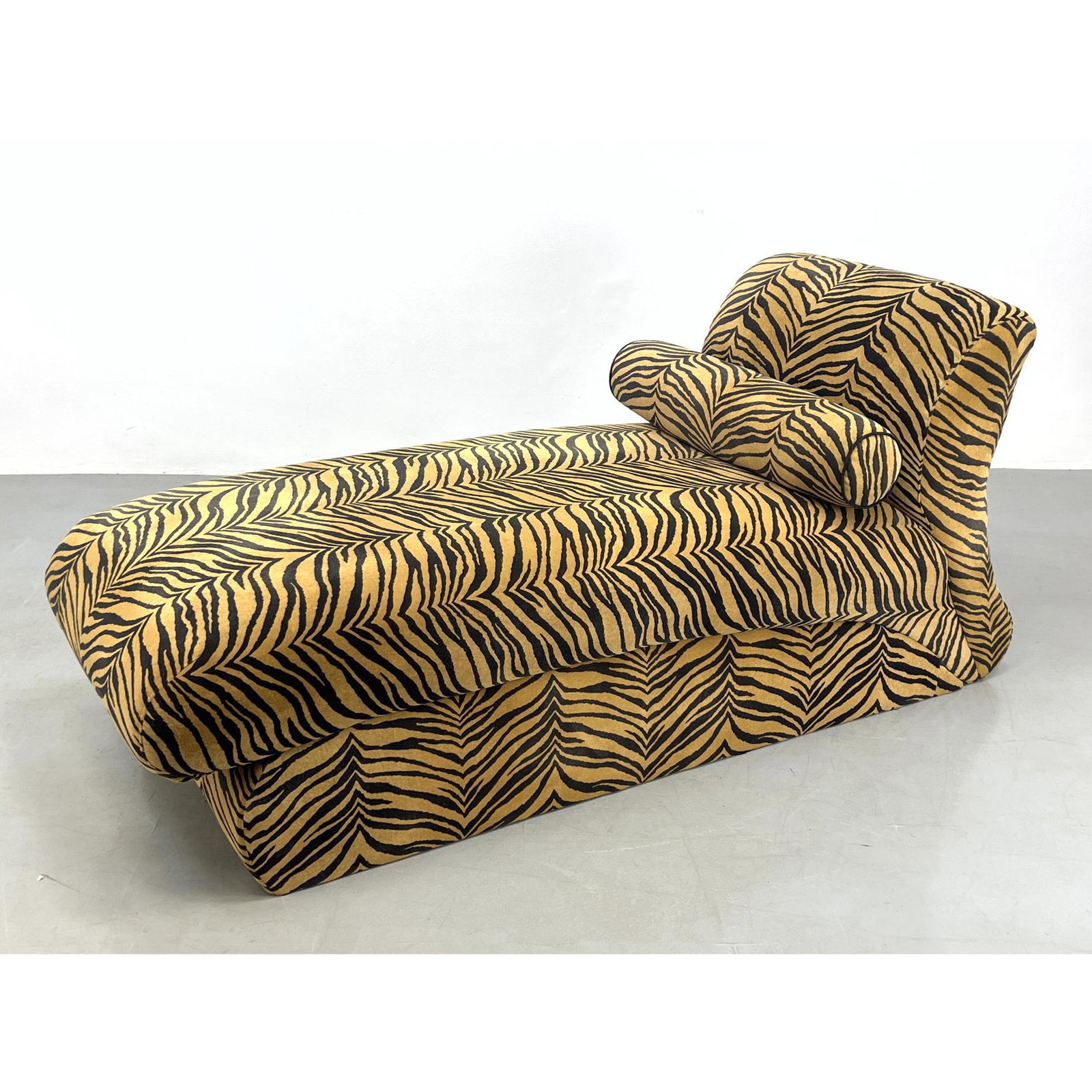 Tiger pattern chaise lounge. Fainting couch. Find your wild side........ (1 of 9)