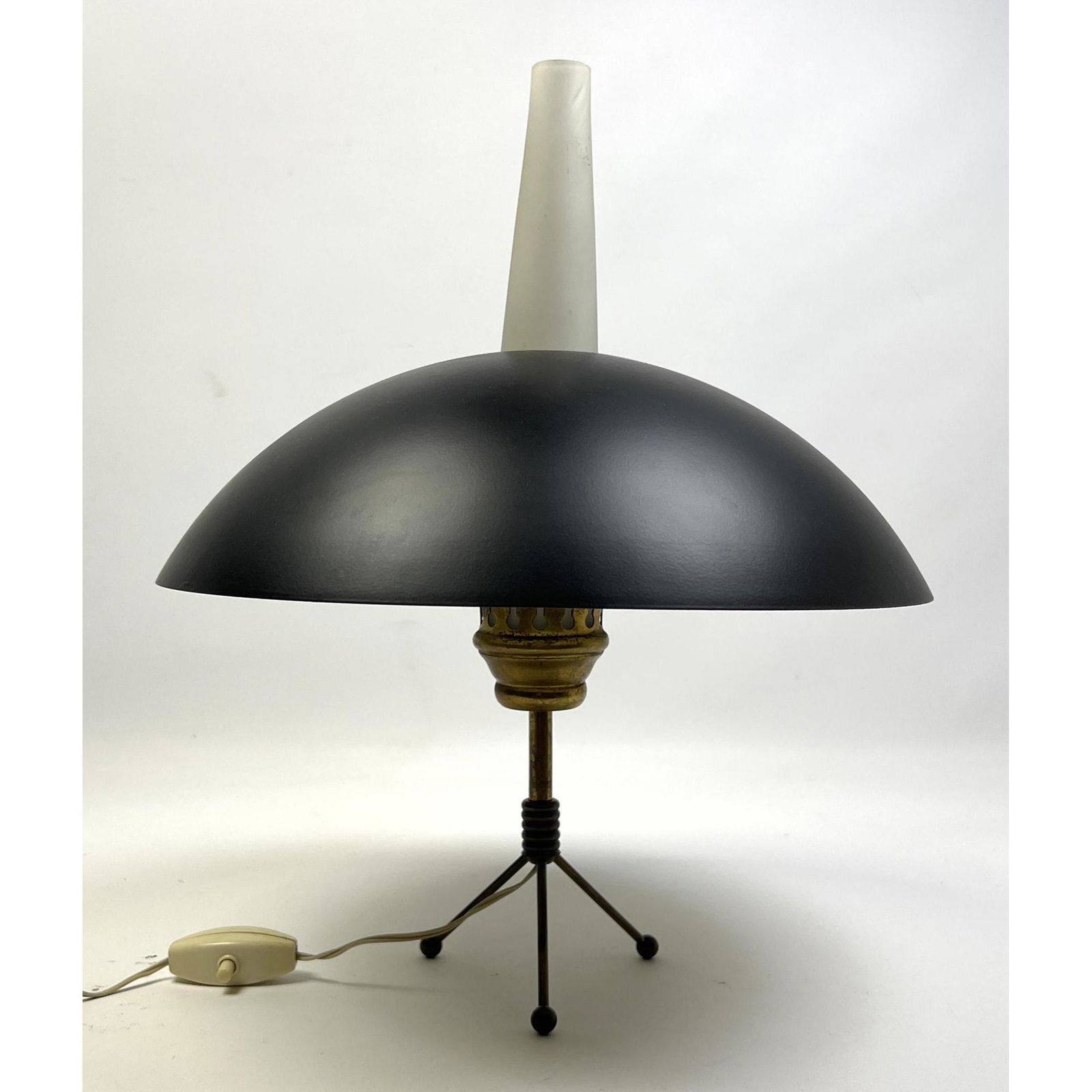 GILARDI and BARZAGHI Italian table lamp. (1 of 9)
