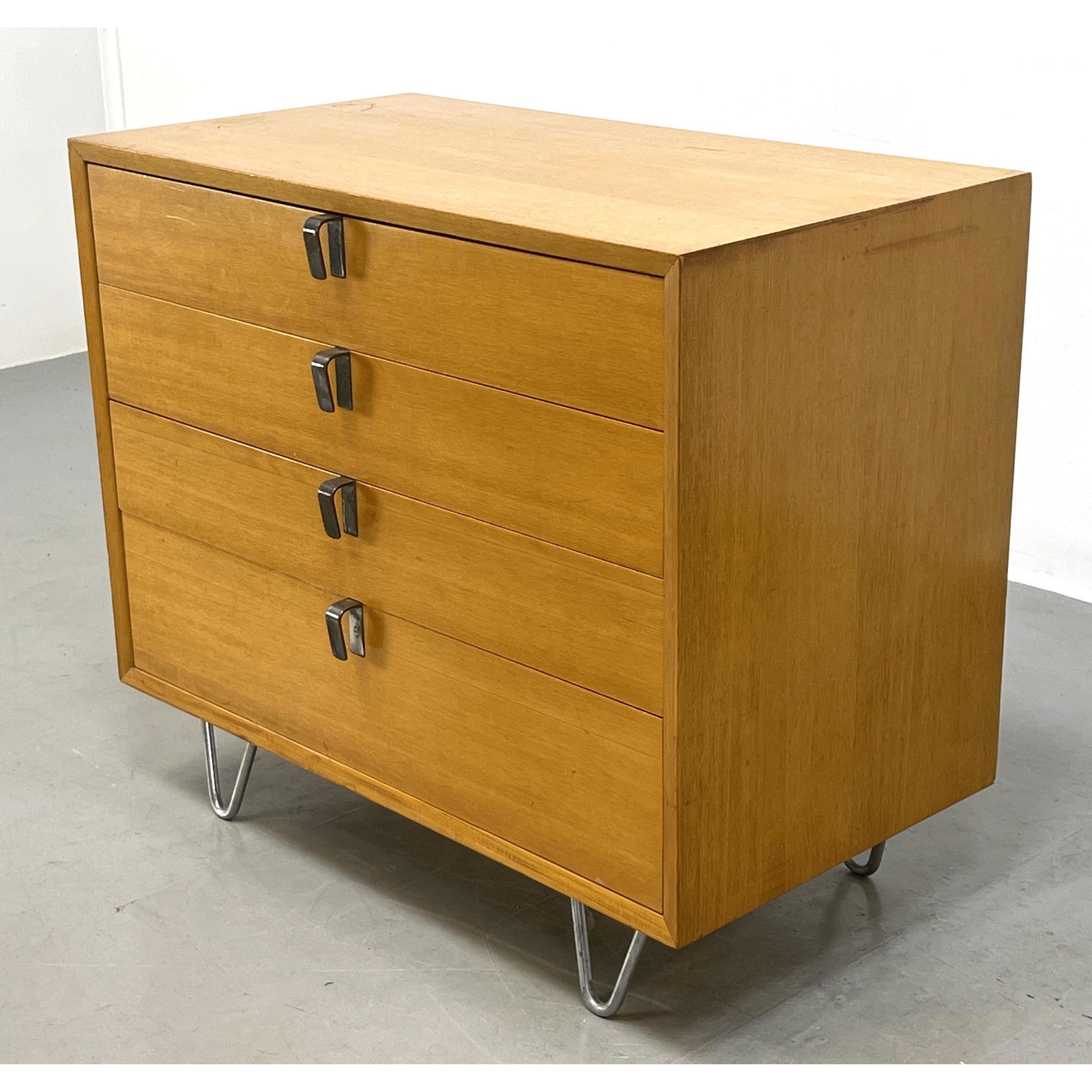 GEORGE NELSON Herman Miller Dresser Cabinet. (1 of 15)