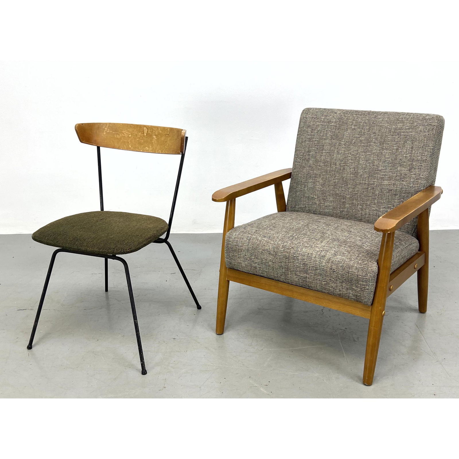 2pc American Modern Chairs. CLIFFORD PASCOE and Light wood. (1 of 14)