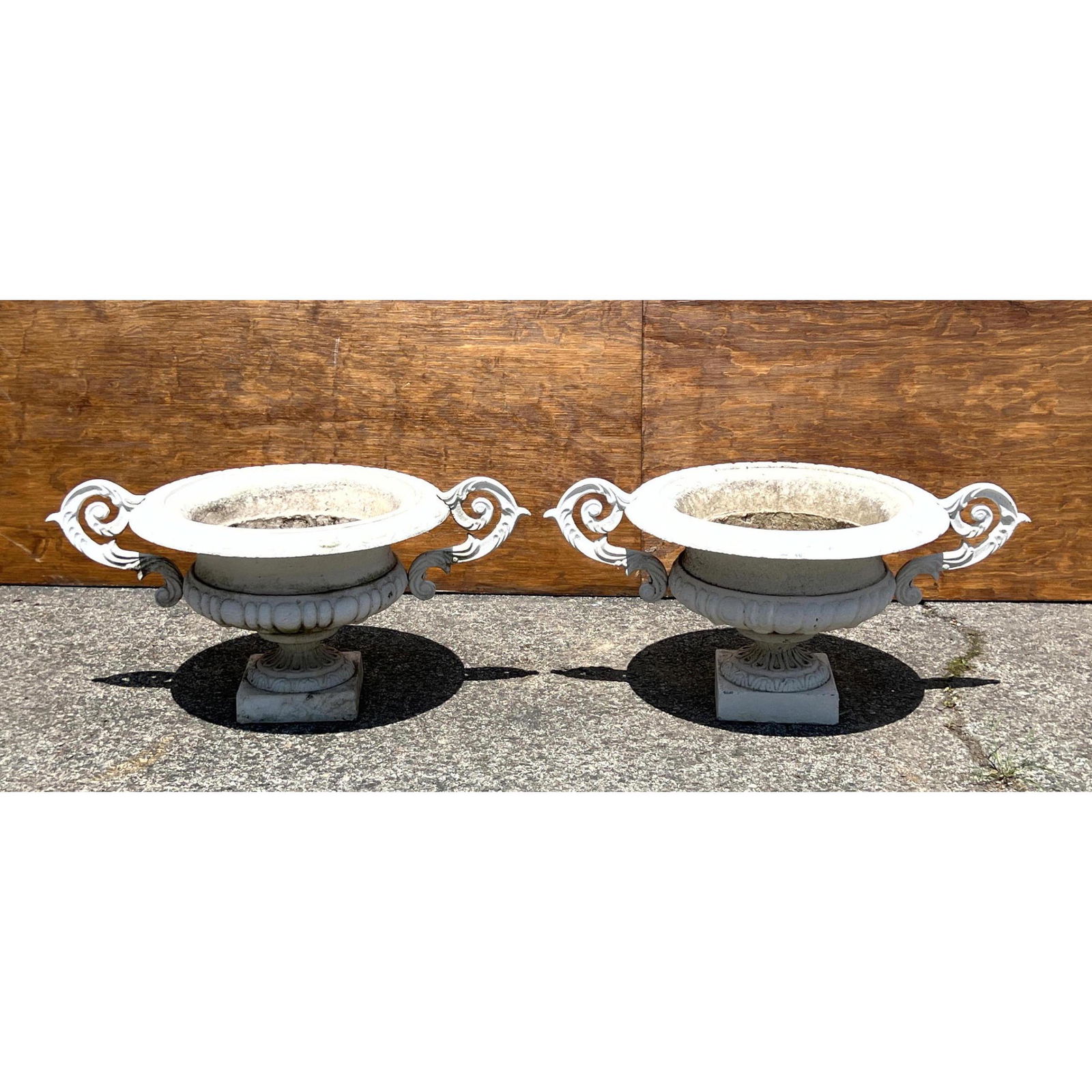 Pr Vintage Cast Iron Urns. Handled Garden Planters. Painted White. outdoor. patio (1 of 8)