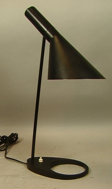 Arne Jacobsen Visar Table Desk Lamp. Black ename: Arne Jacobsen Visar Table Desk Lamp. Black enameled. Unmarked.-- Dimensions: H: 21.5 inches: W: 6 inches: D: 11 inches --- Condition (General): Very Good Condition. Please contact us with specific que