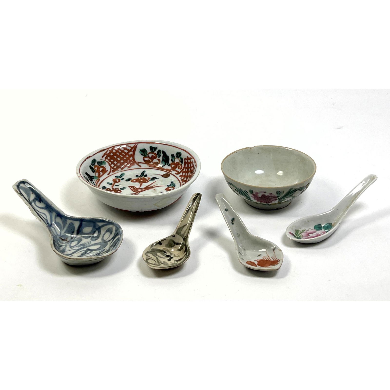 6pcs Chinese Porcelain. Ming Famile Rose, etc. H 1.75 x W 4.25 x D 4.25H 2.25 x W 3 x D 6H 2 x W 5 (1 of 19)