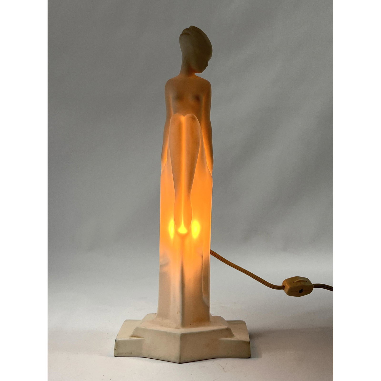 LENOX Art Deco Lamp, Nude Female Sitting, Lenox c 1929. Great style.: LENOX Art Deco Lamp, Nude Female Sitting, Lenox c 1929. Great style. Dimensions: H: 13 inches: W: 5 inches: D: 3 inches ---