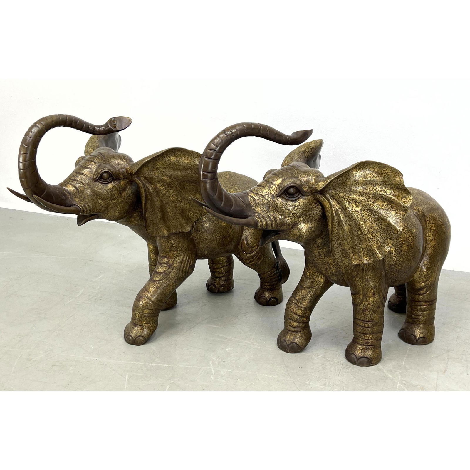 Pr Large Heavy Metal Elephant Statues Sculptures. Metal Figures with overall floral surface decorati (1 of 14)