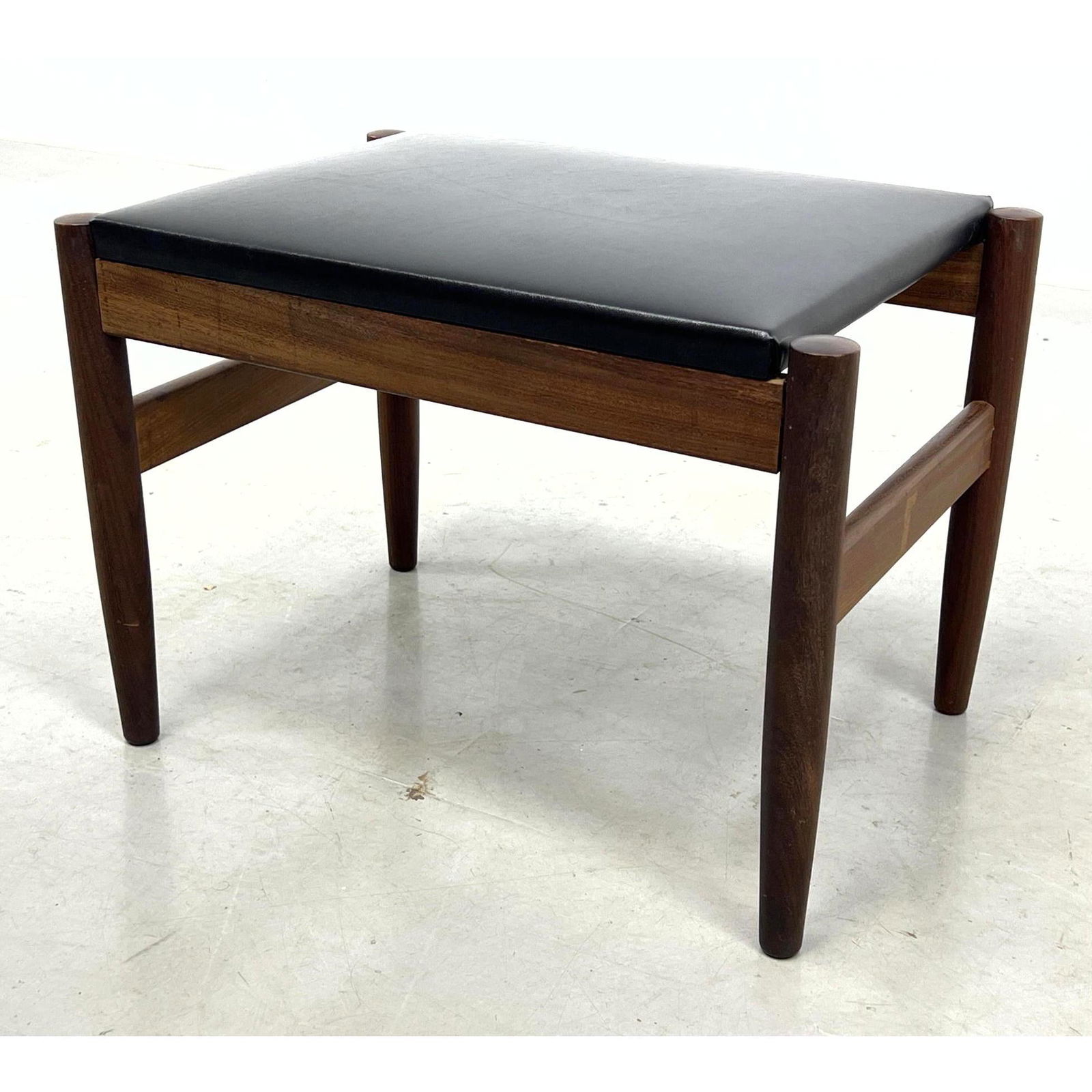 Danish Modern Foot Stool Bench. (1 of 9)