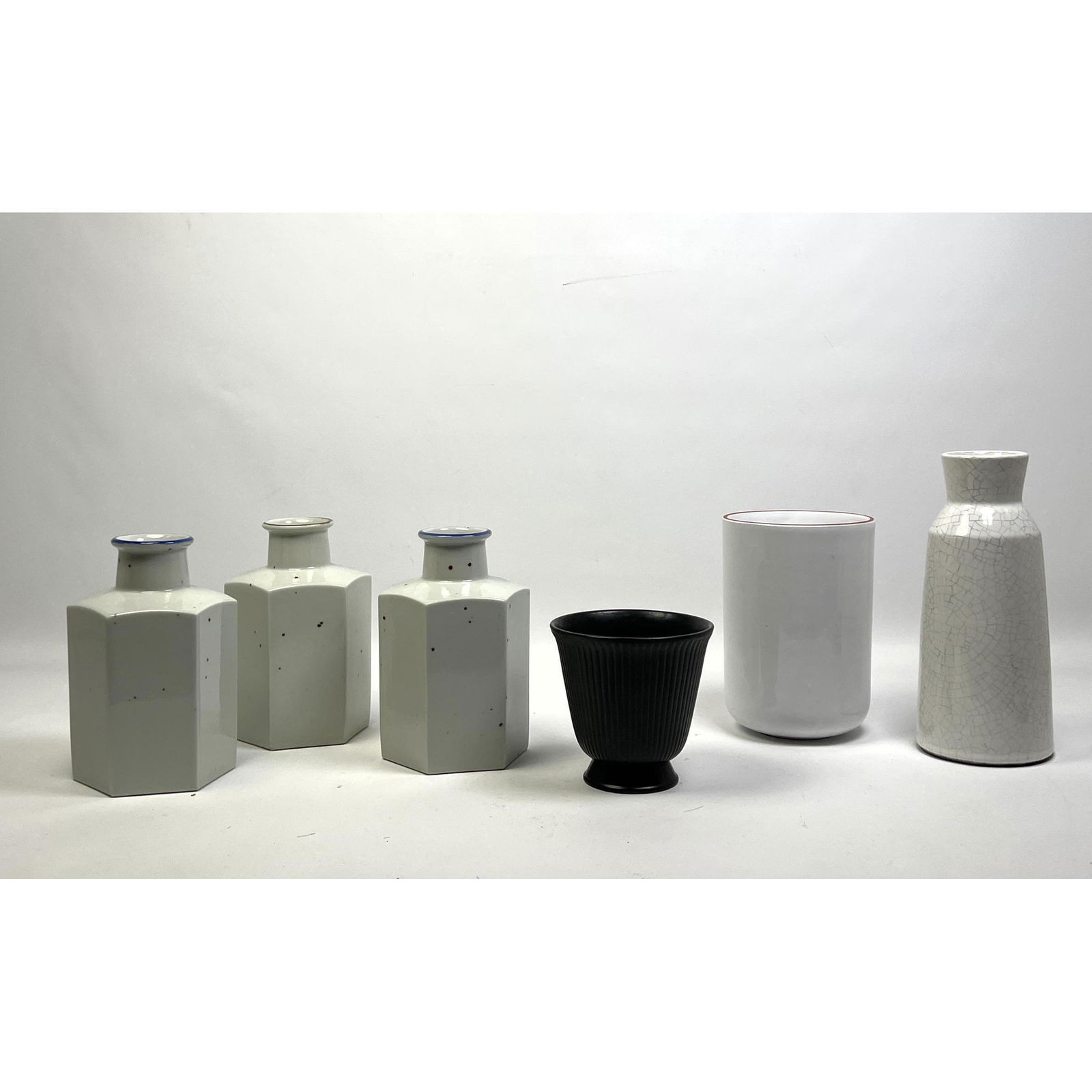 Dansk and Wedgwood Lot. Bottles and vases. (1 of 13)