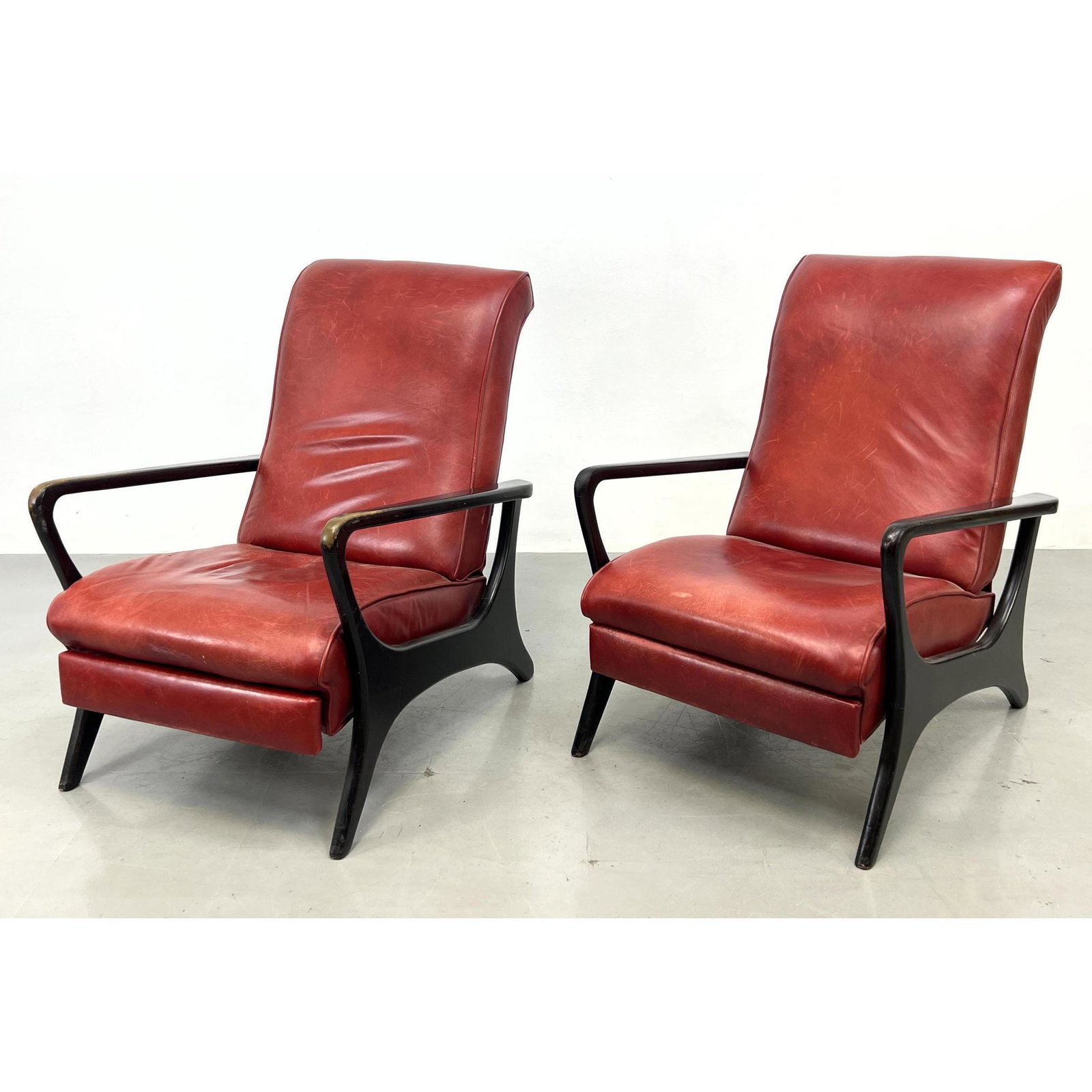 Pair Italian Modern Style Reclining Lounge Chairs. (1 of 20)