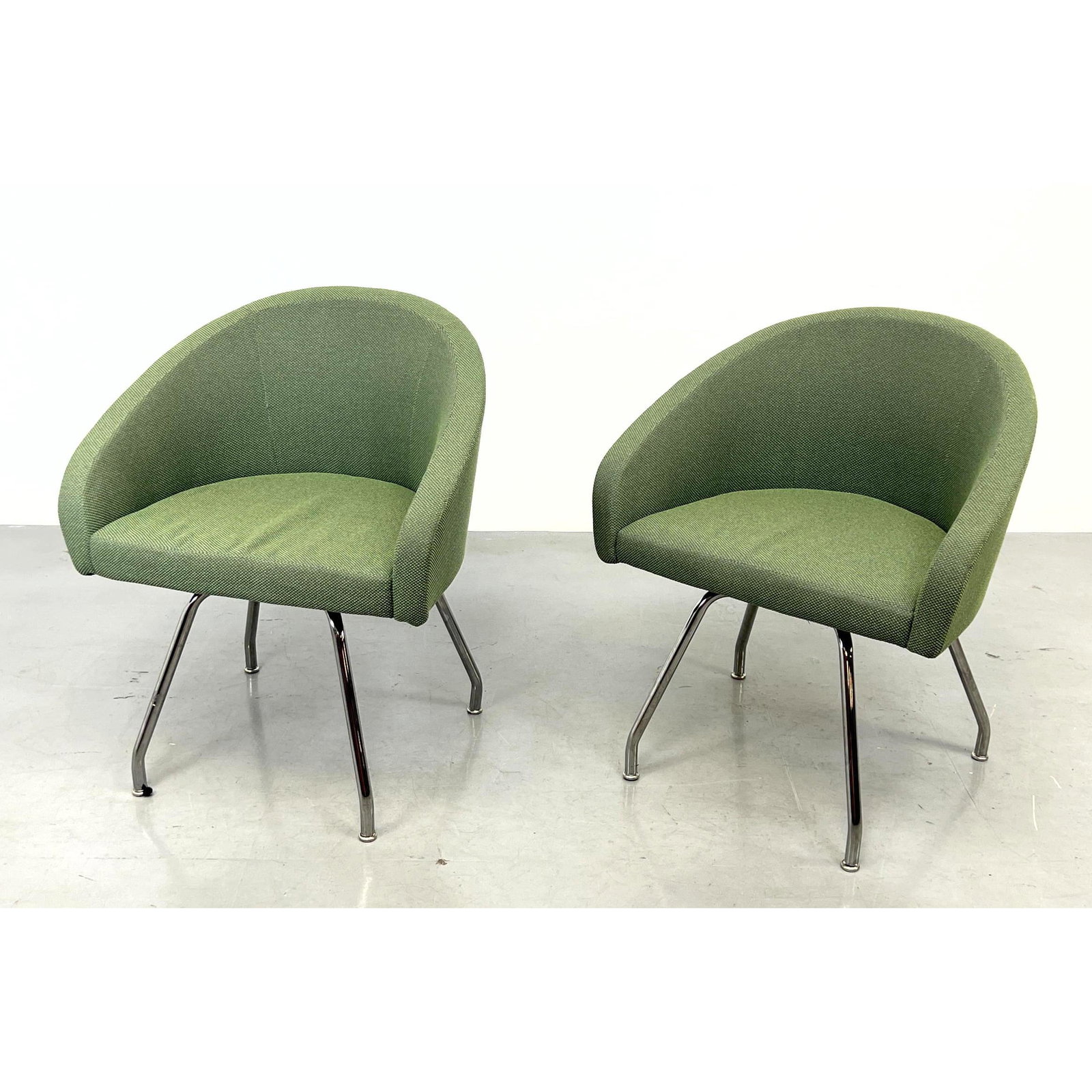 Pair swivel chair for Haworth.  Stanley Felderman and Nancy Keatinge Collaboration. (1 of 8)