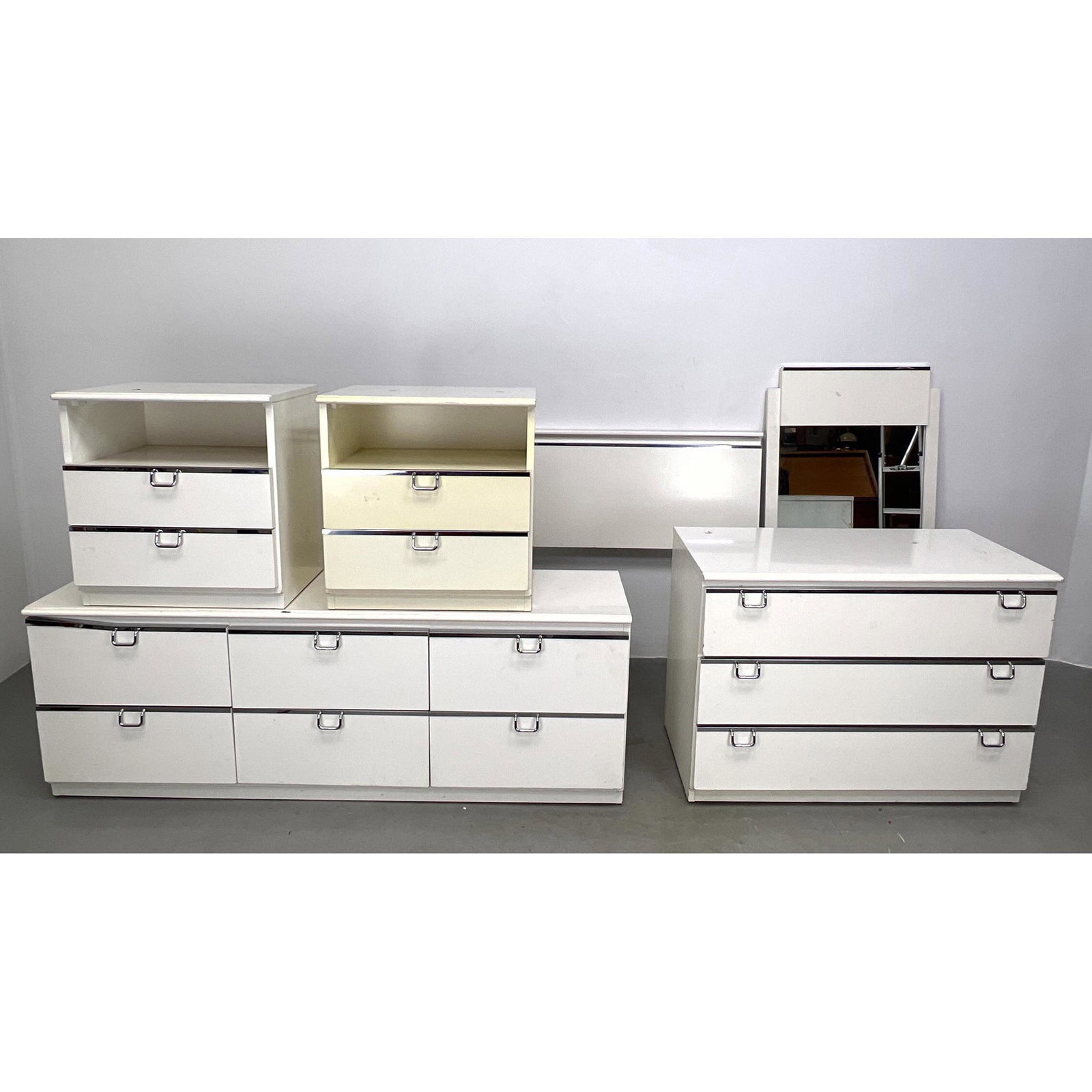 Lane White Lacquer Bedroom Set with Laminate Tops. (1 of 20)