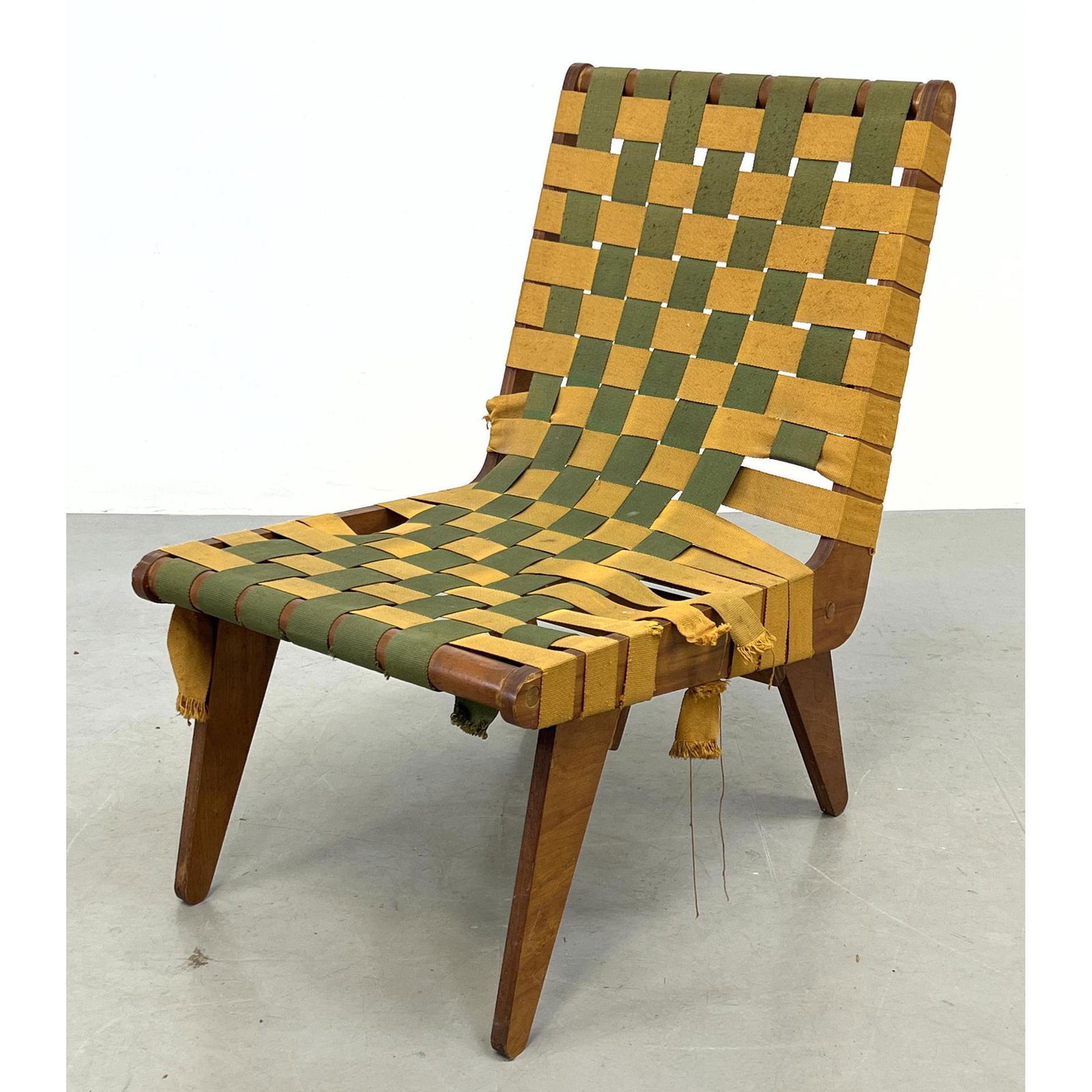 Jens Risom Style Low Lounge Chair. (1 of 14)