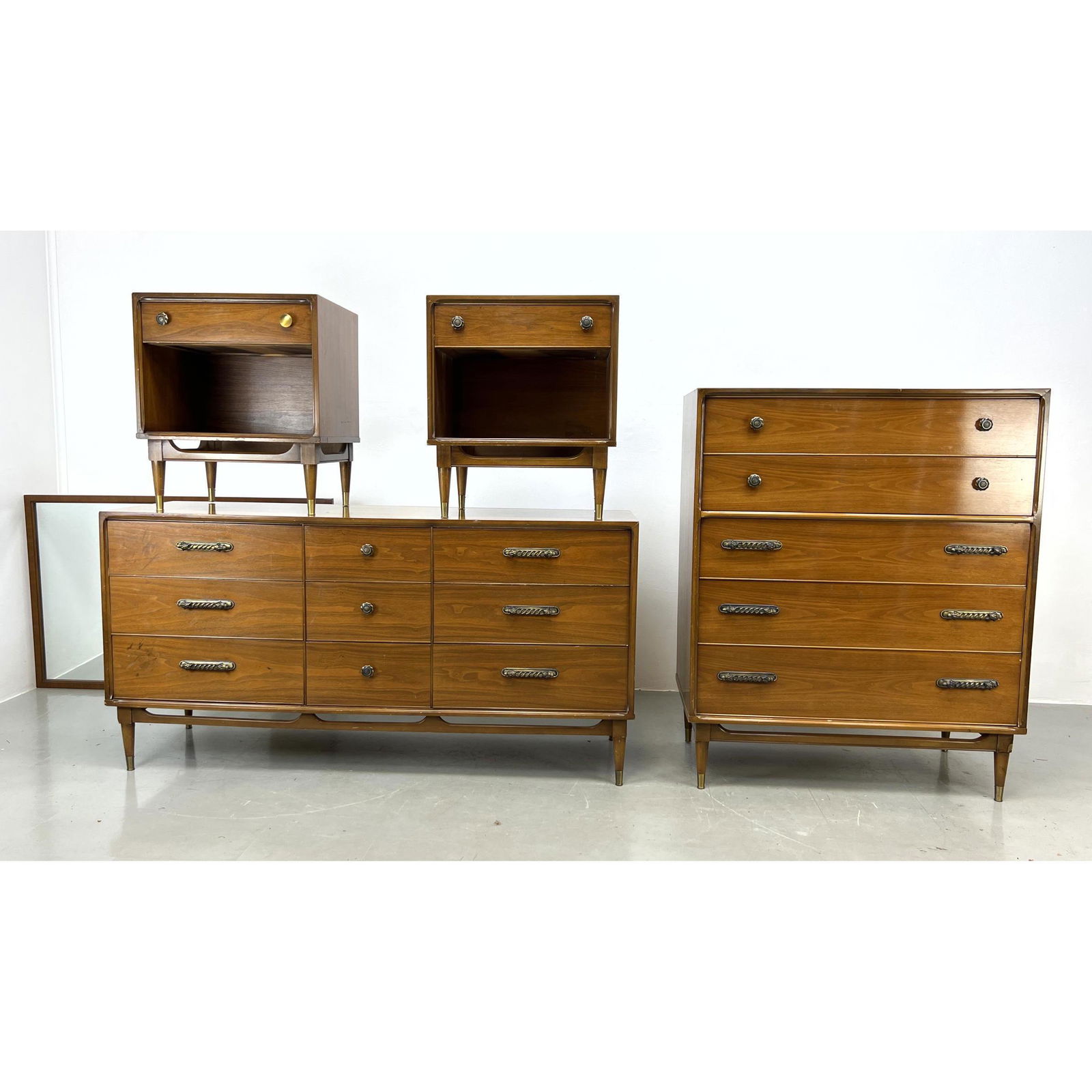 5pc American Modern Bedroom Set. Pr Night Stands. High and Low Dressers,Chests. Wall Mirror. Metal p (1 of 17)